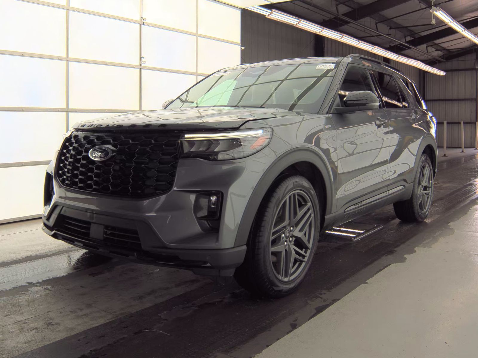 2025 Ford Explorer ST-Line AWD