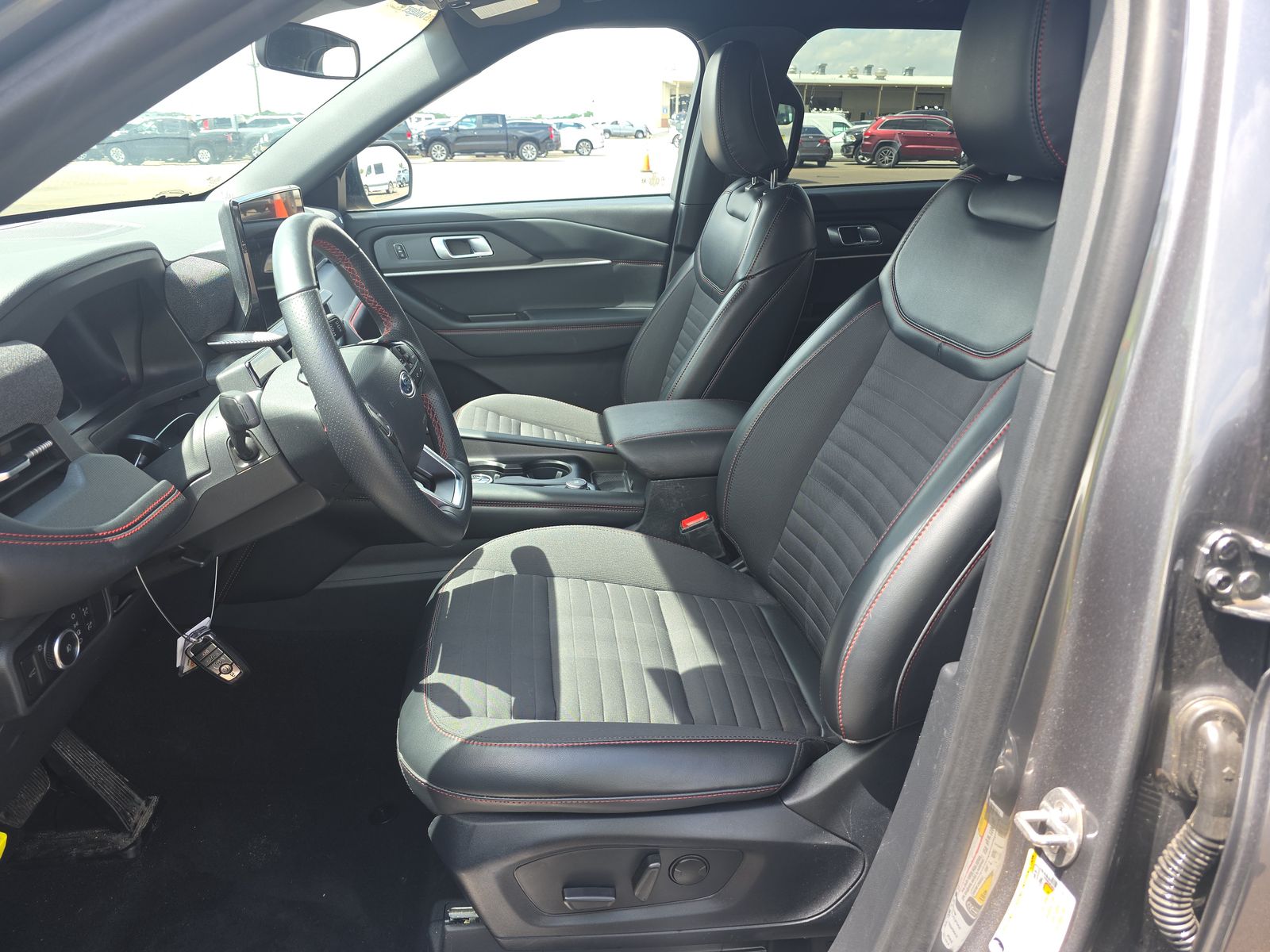 2025 Ford Explorer ST-Line AWD