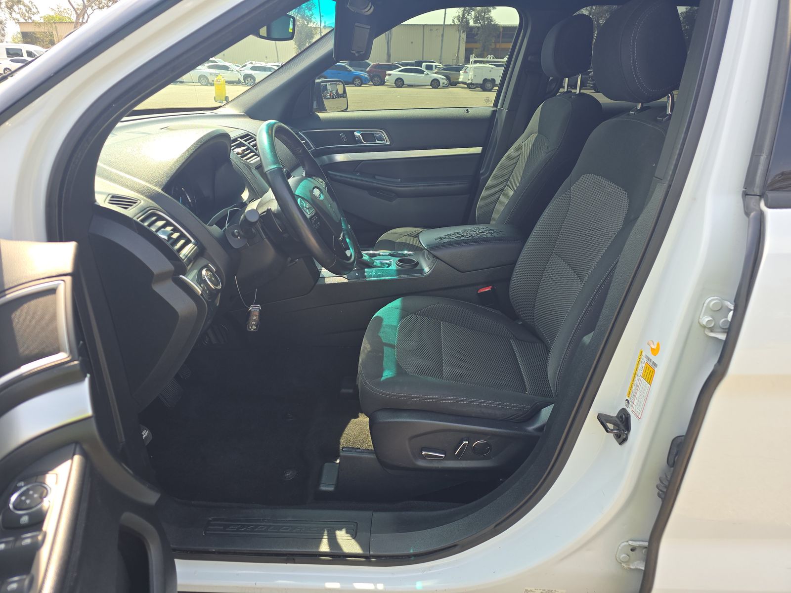 FORD EXPLORER - 8