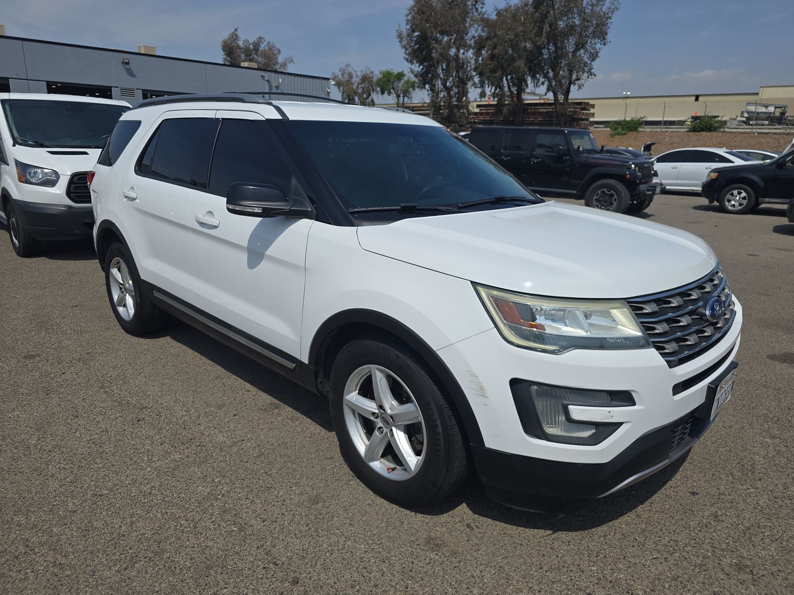 FORD EXPLORER - 4