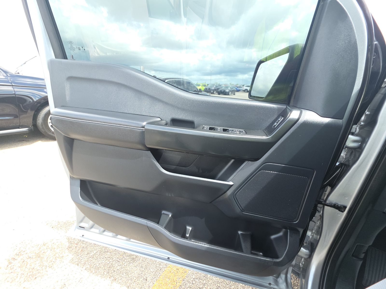 2025 Ford F-150 STX FWD