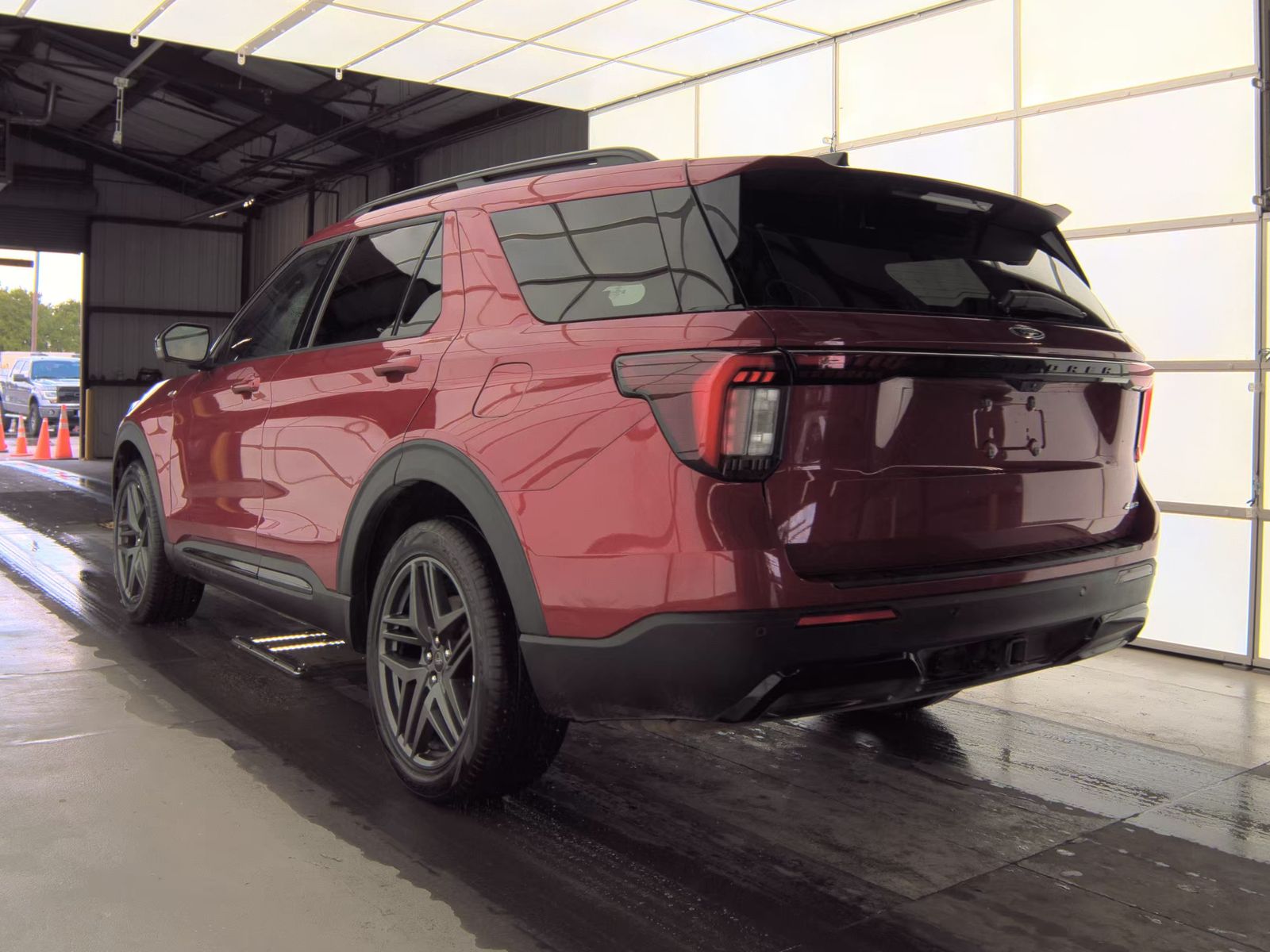 2025 Ford Explorer ST-Line AWD