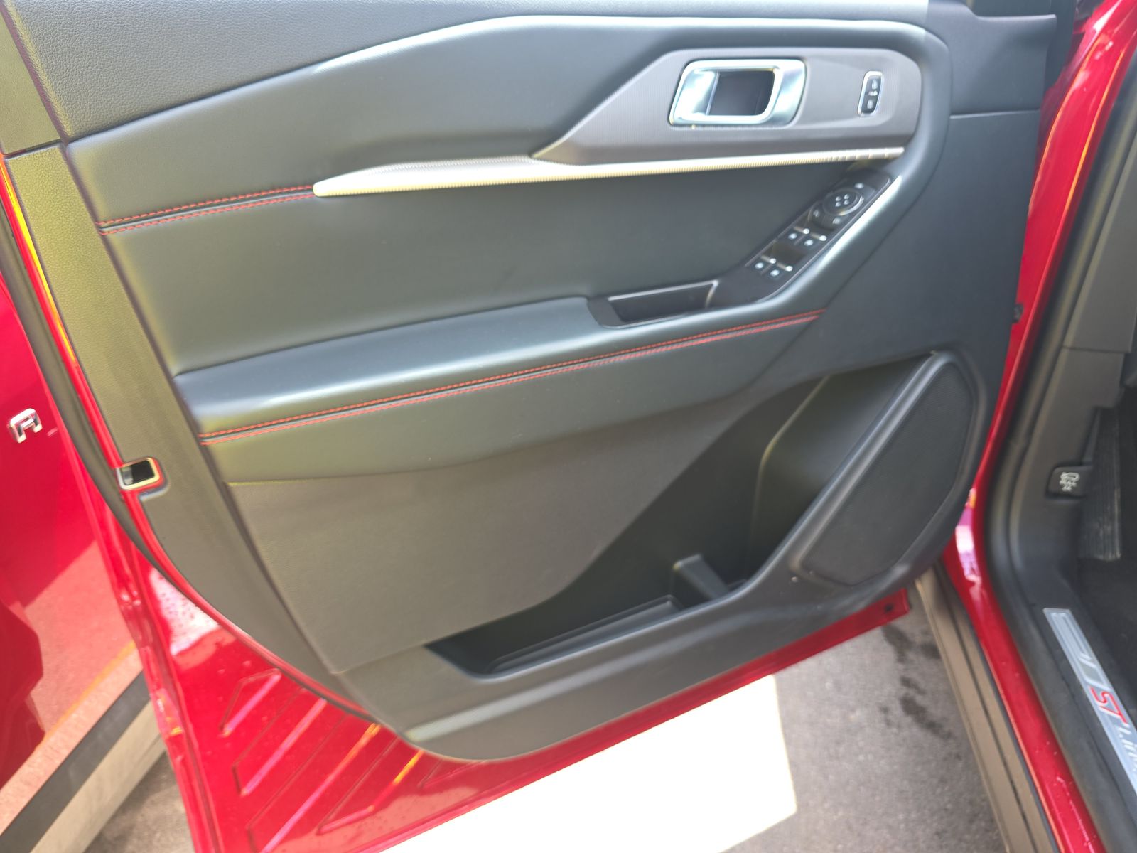 2025 Ford Explorer ST-Line AWD