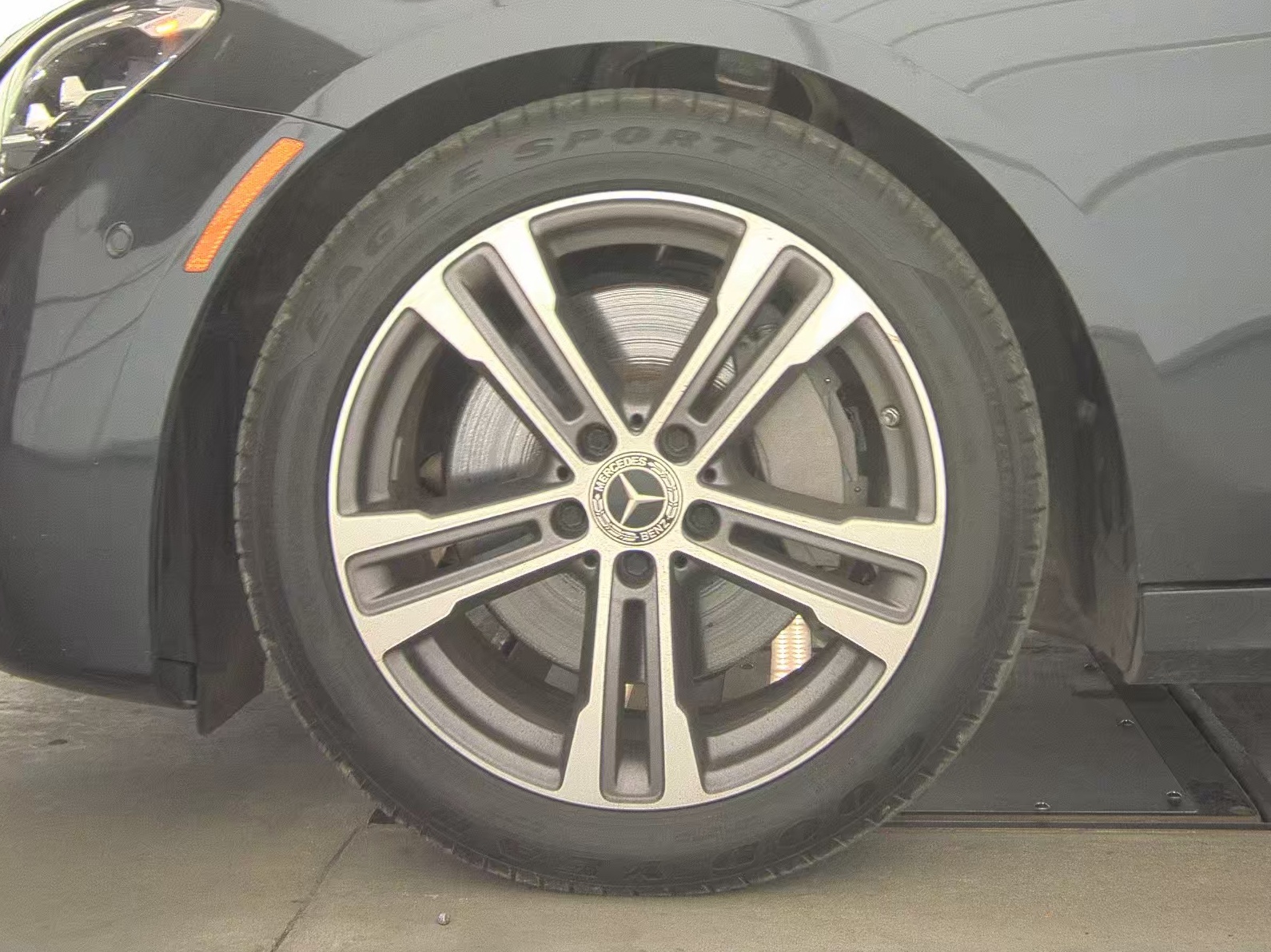 MERCEDES-BENZ E-CLASS - 10