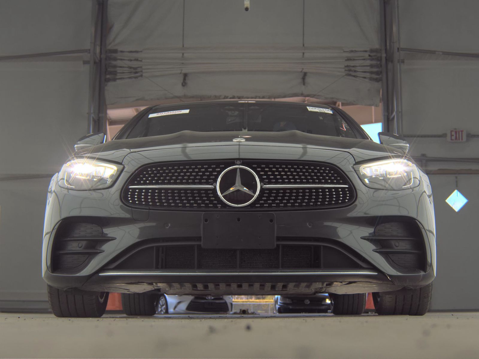 MERCEDES-BENZ E-CLASS - 4