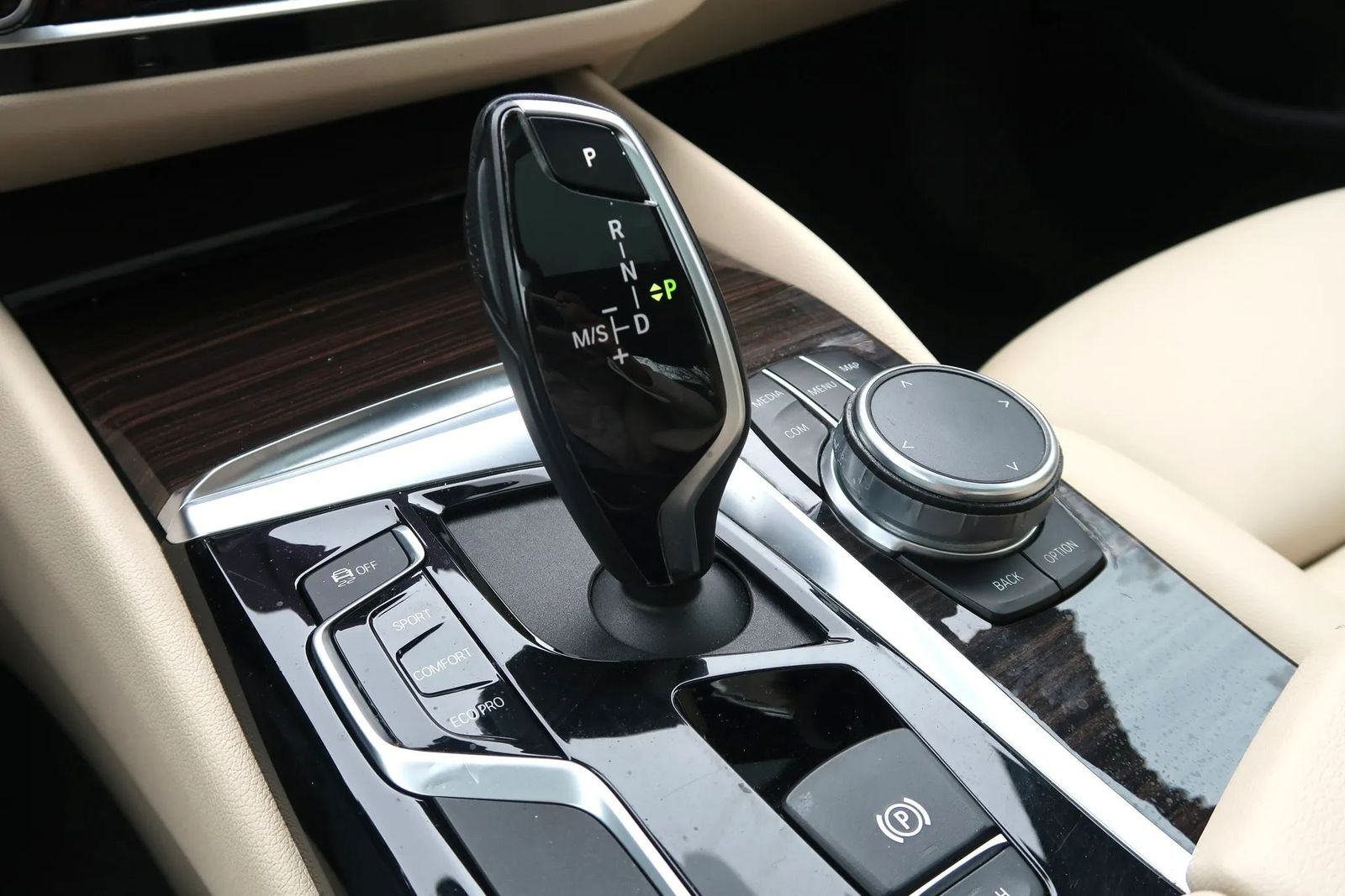 2019 BMW 5 Series 530i xDrive AWD