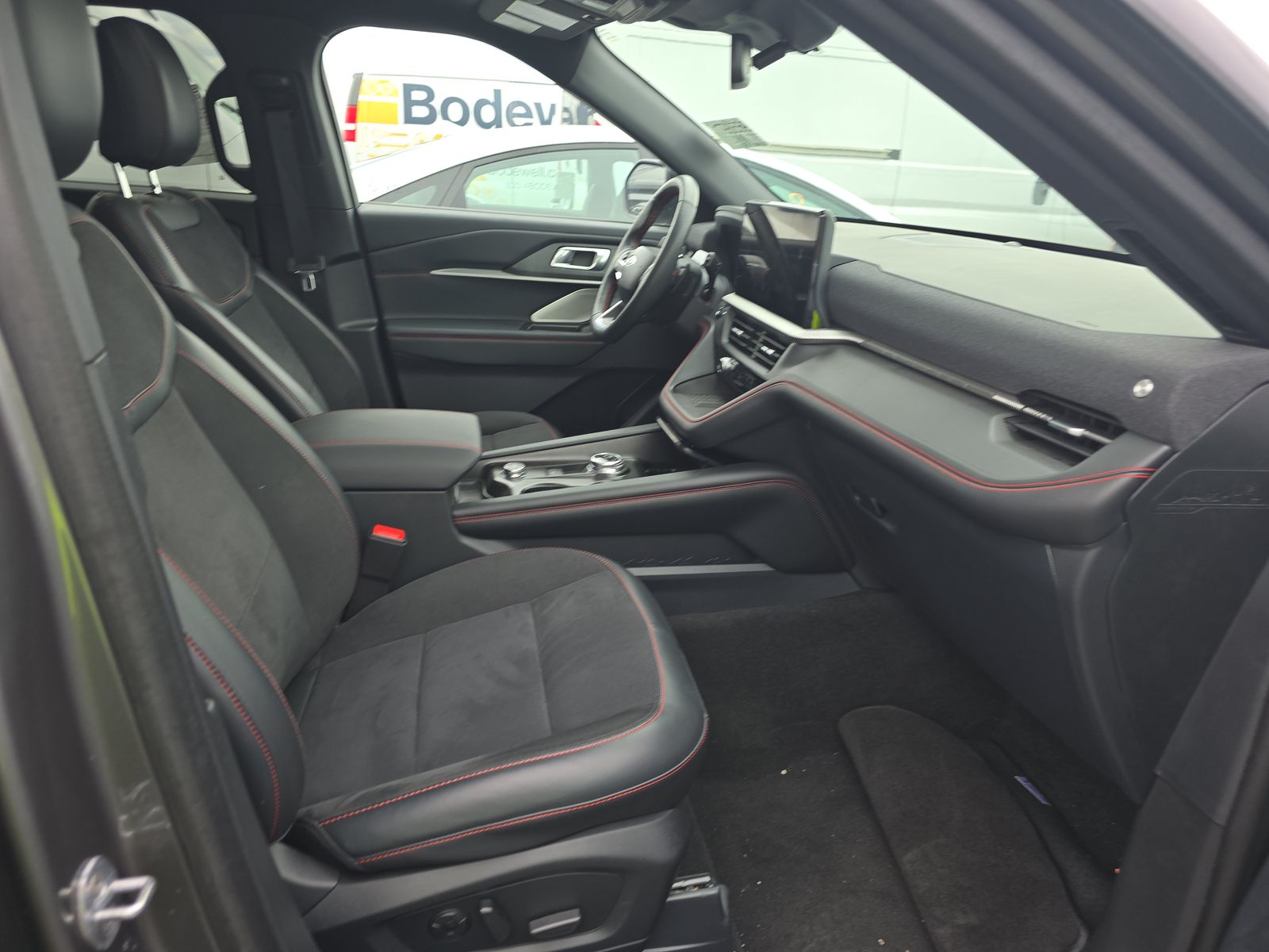 FORD EXPLORER - 9