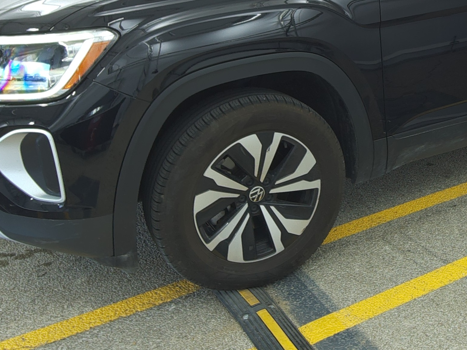 2024 Volkswagen Atlas 2.0T SE FWD