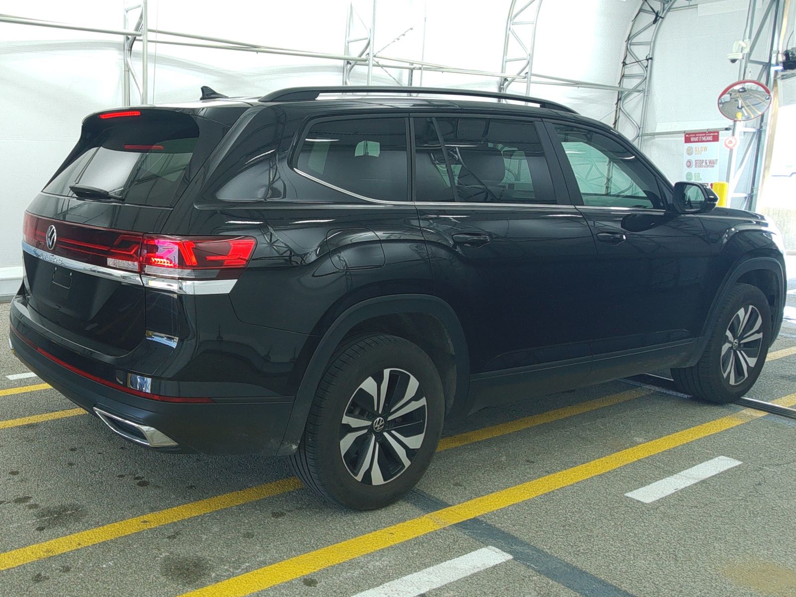 2024 Volkswagen Atlas 2.0T SE FWD