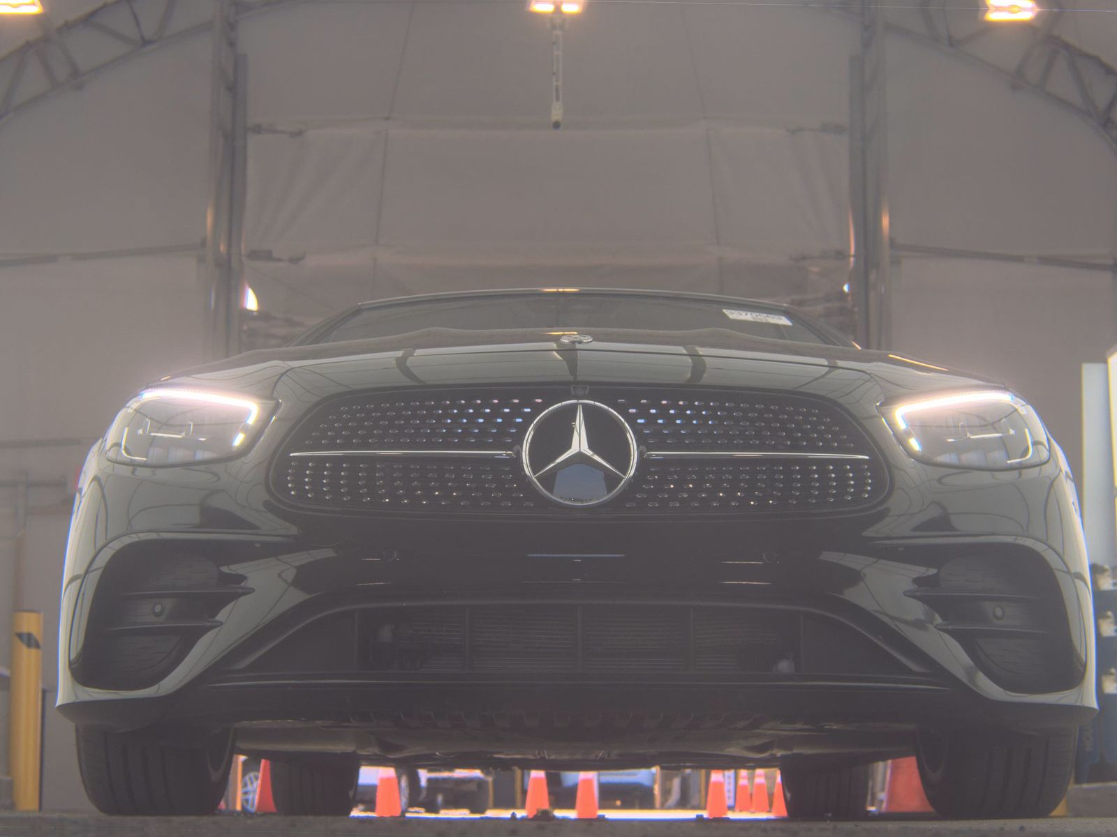 MERCEDES-BENZ E-CLASS - 4