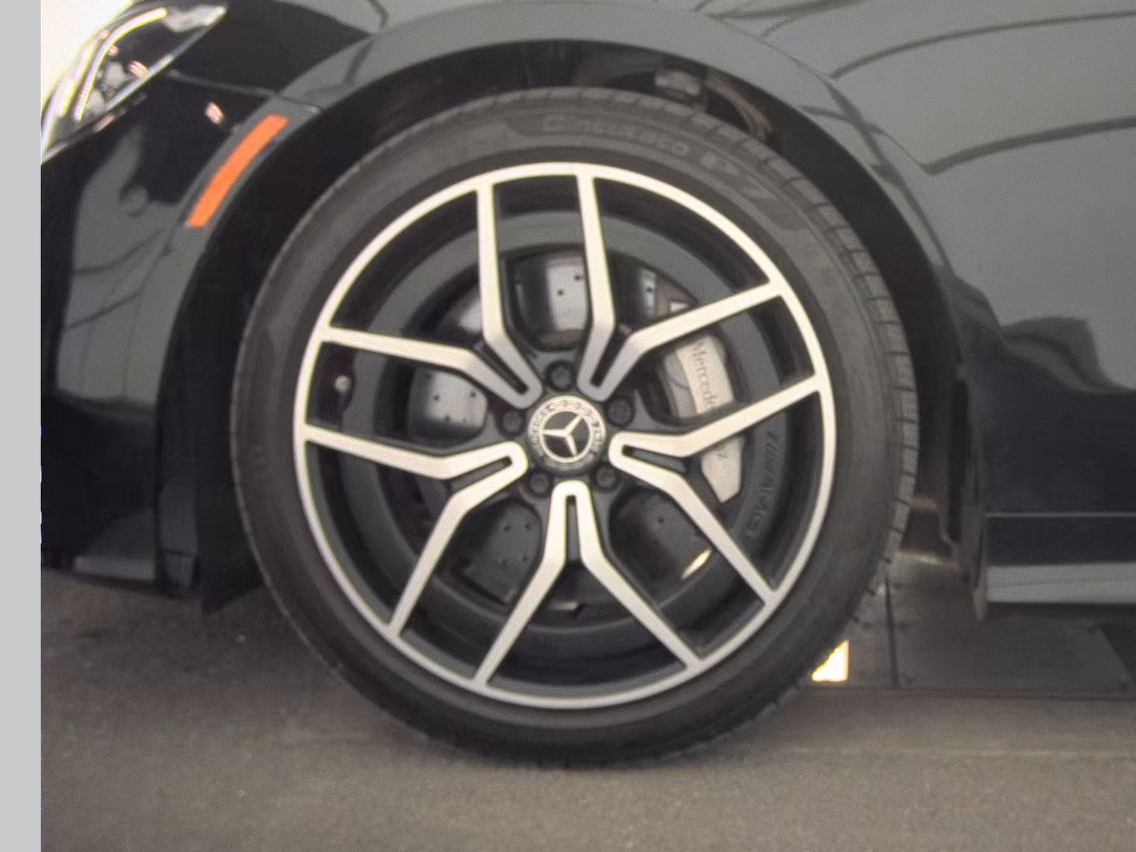 MERCEDES-BENZ E-CLASS - 10