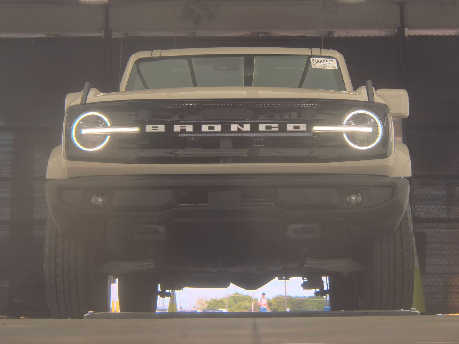 FORD BRONCO - 4