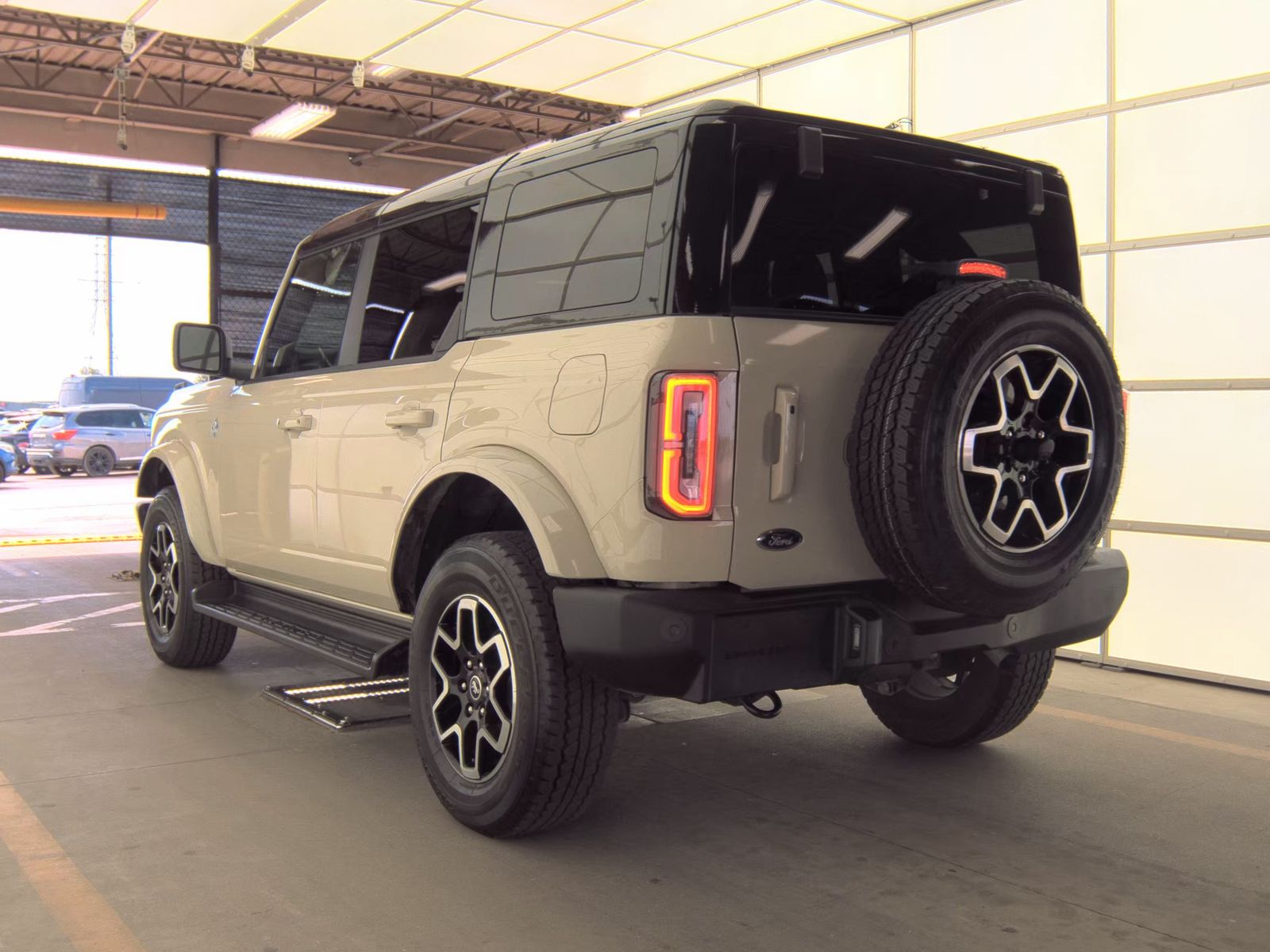 FORD BRONCO - 9
