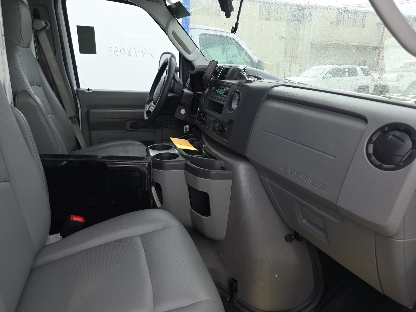 FORD E-350 - 9