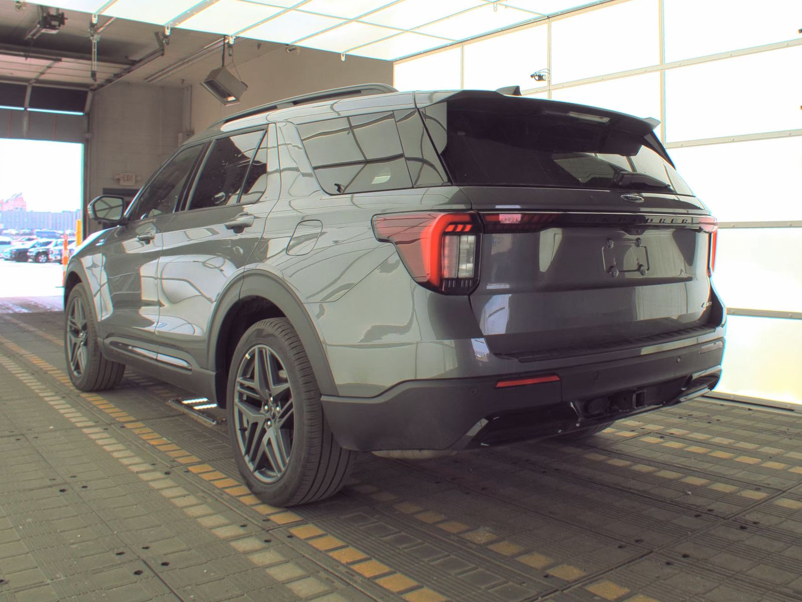 2025 Ford Explorer ST-Line AWD