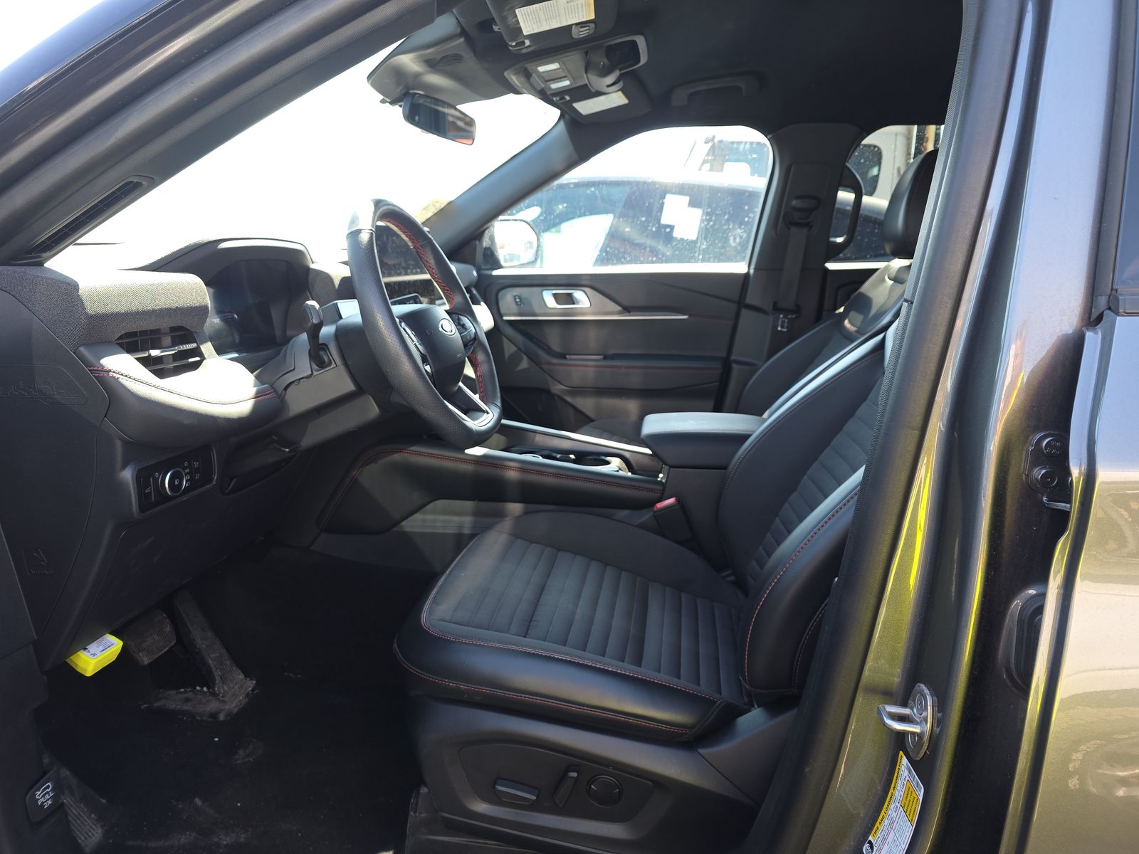 2025 Ford Explorer ST-Line AWD