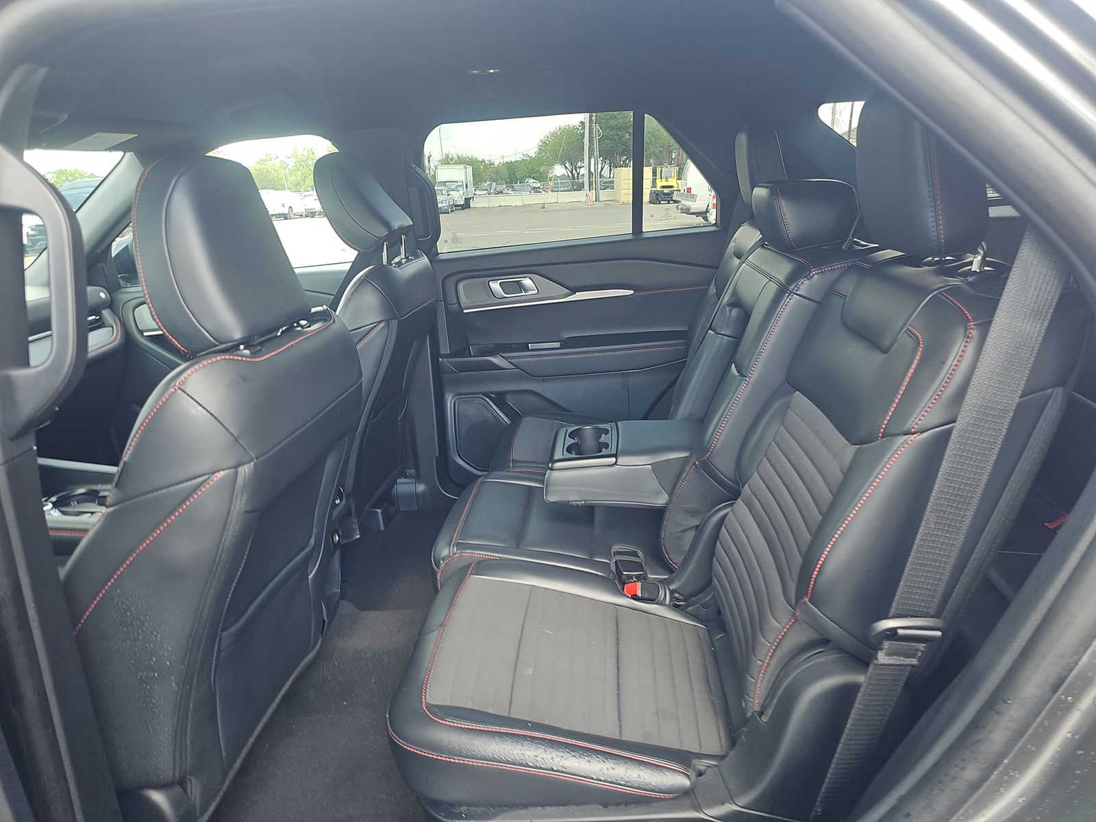 2025 Ford Explorer ST-Line AWD