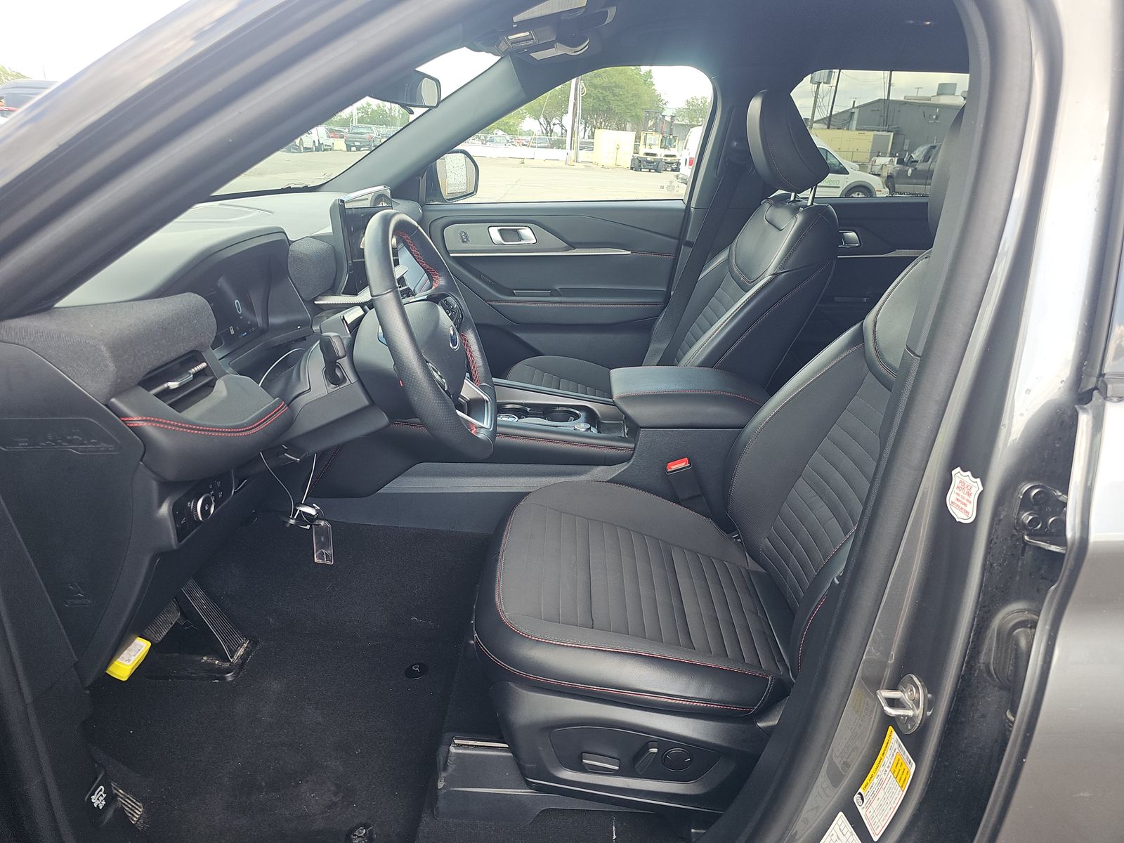 2025 Ford Explorer ST-Line AWD