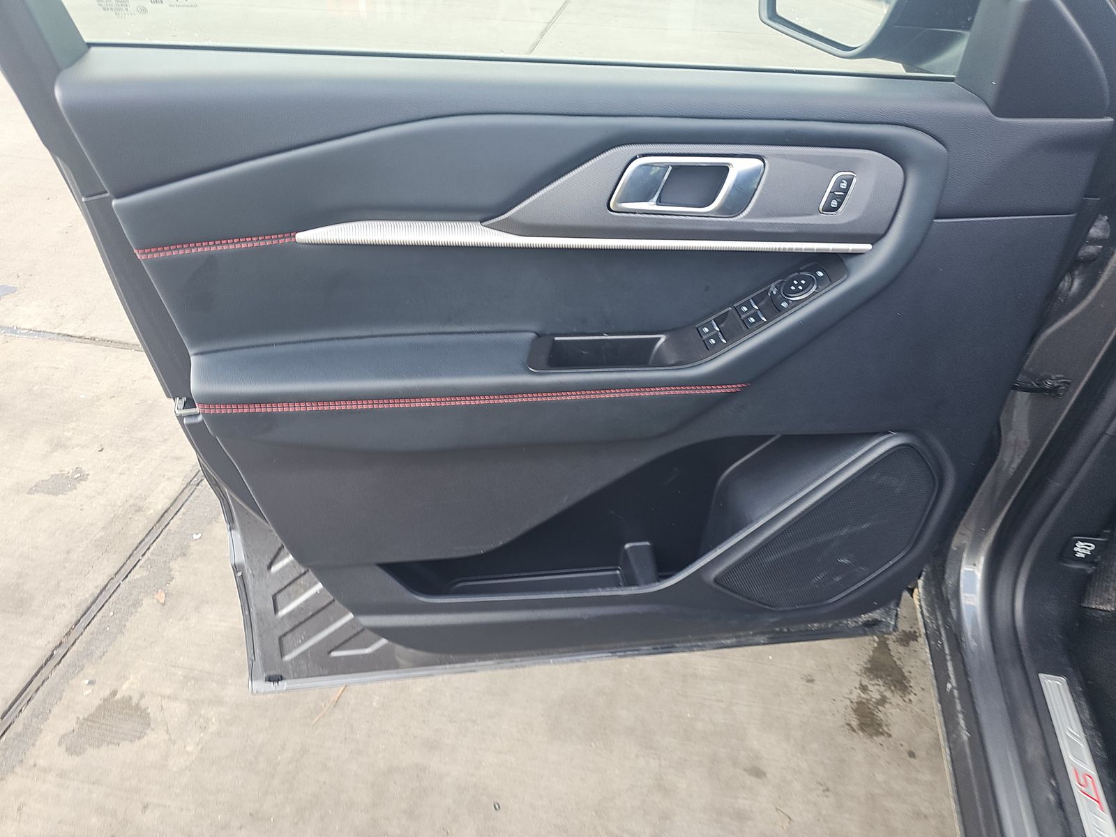 2025 Ford Explorer ST-Line AWD