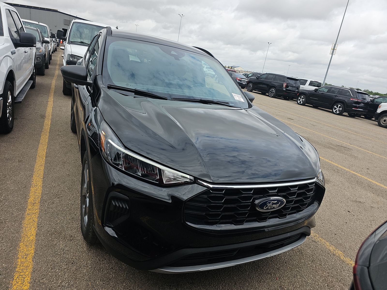 2025 Ford Escape ST-Line AWD