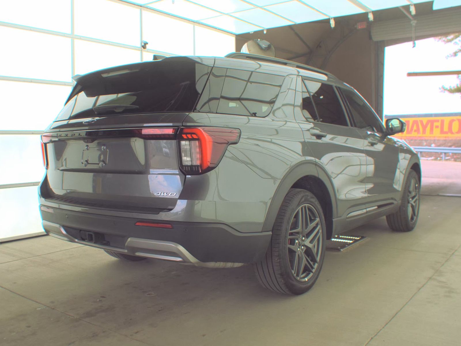 2025 Ford Explorer ST-Line AWD