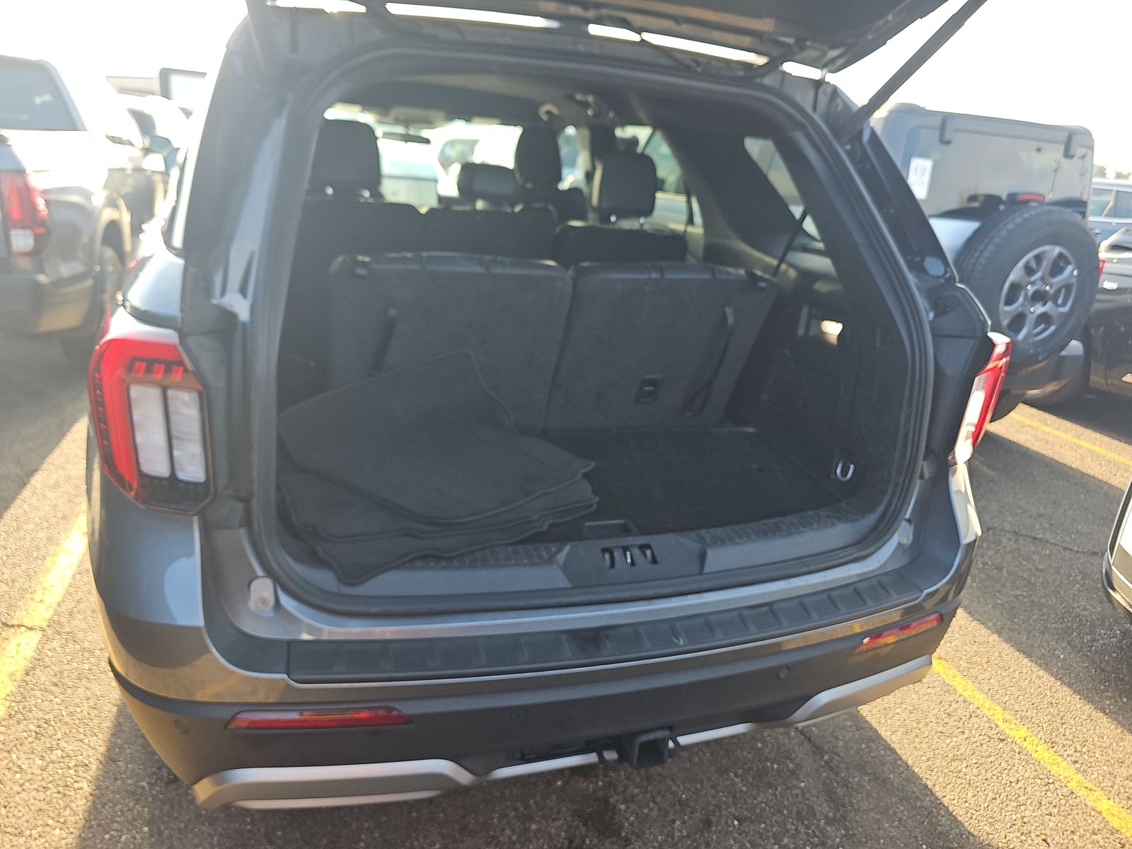 2025 Ford Explorer ST-Line AWD