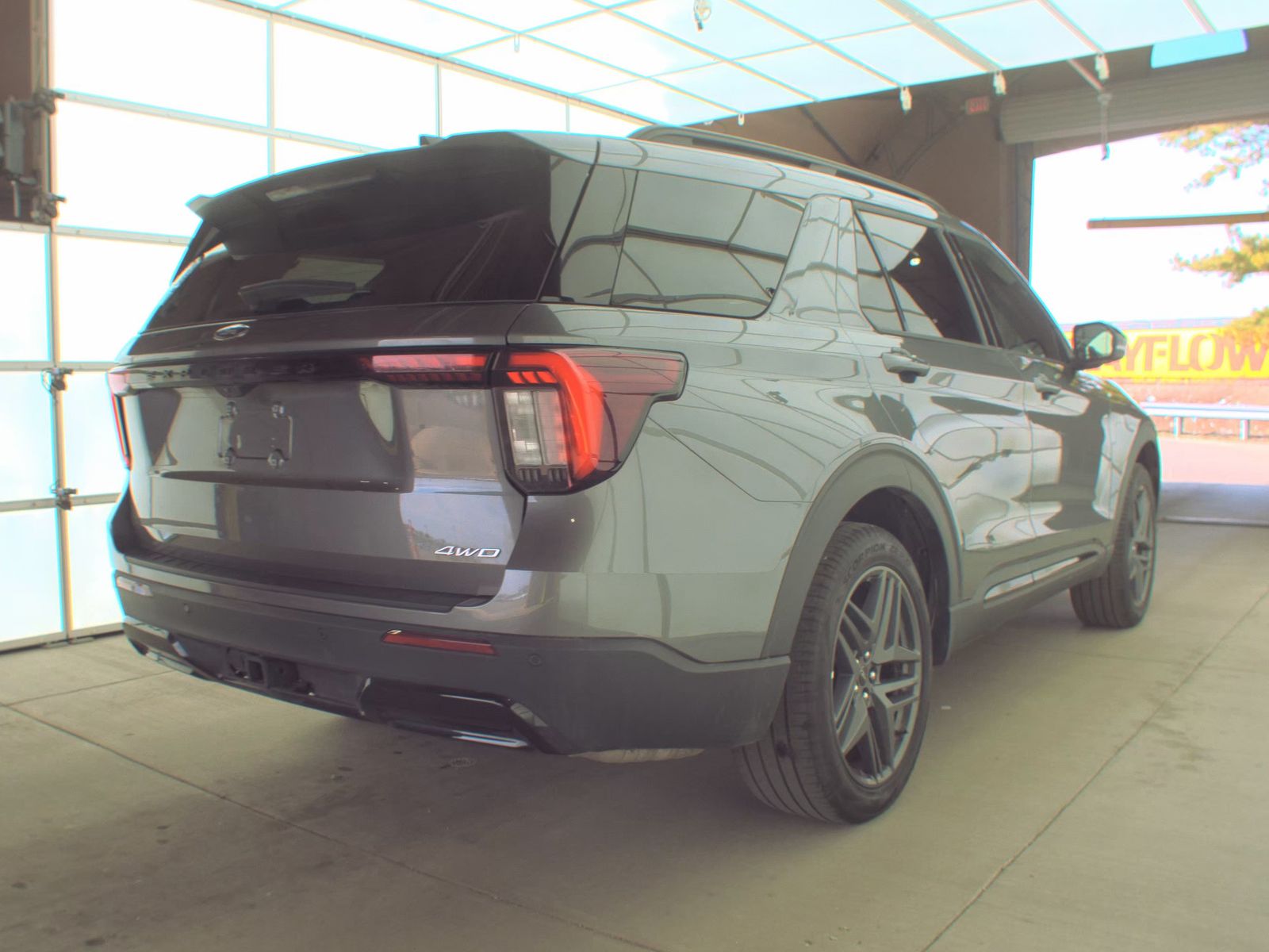 2025 Ford Explorer ST-Line AWD