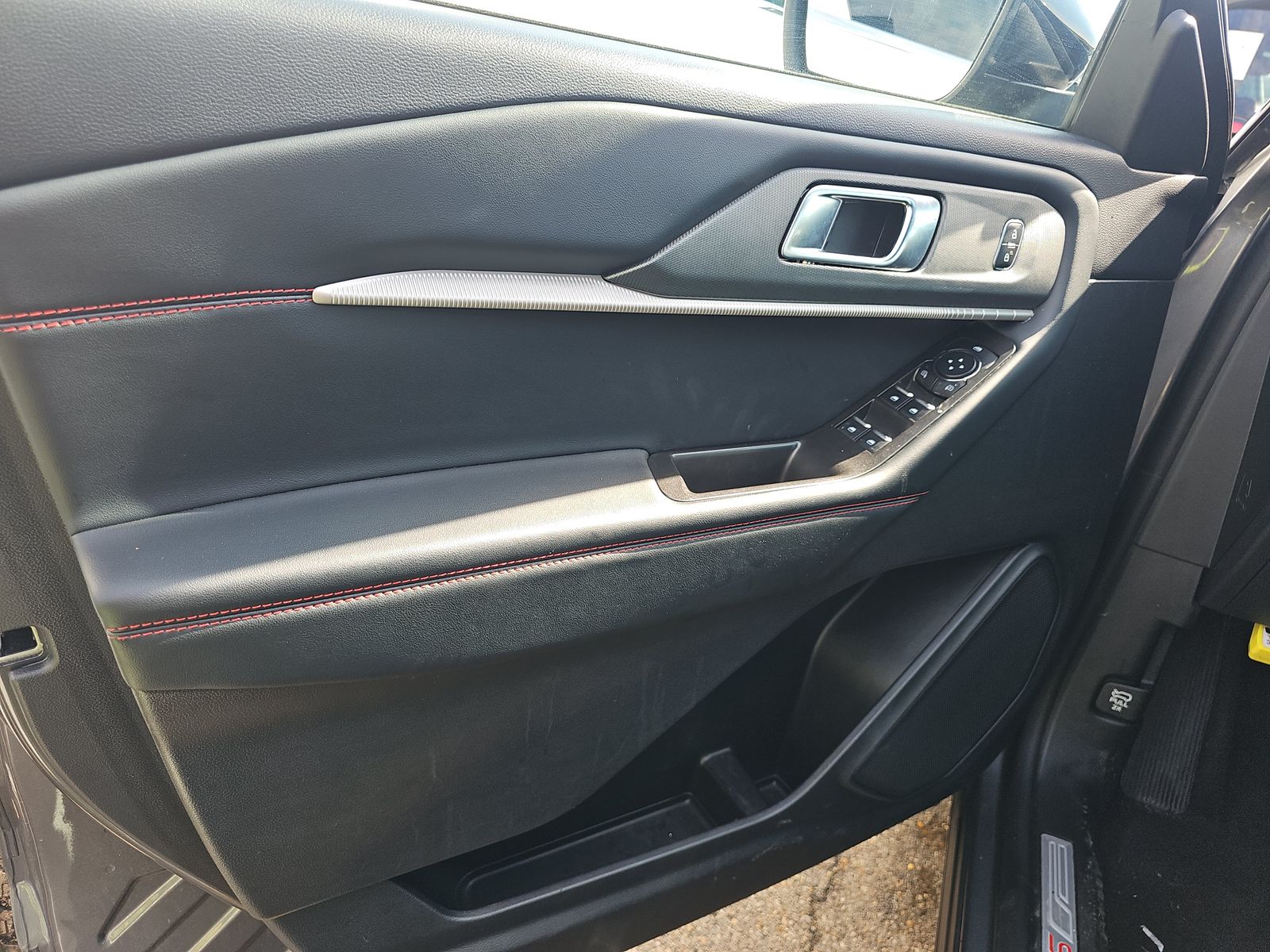 2025 Ford Explorer ST-Line AWD