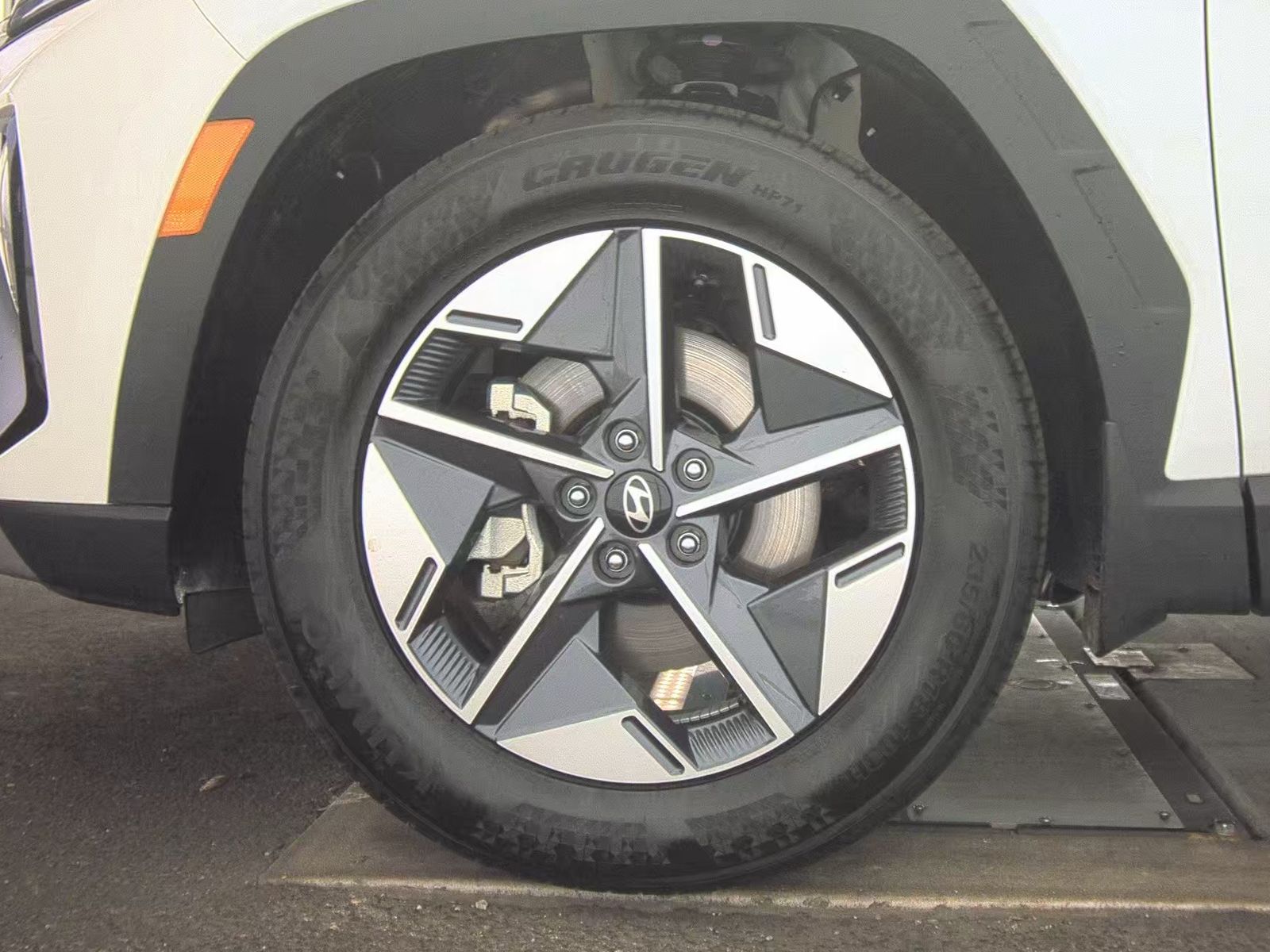 HYUNDAI UNKNOWN - 10