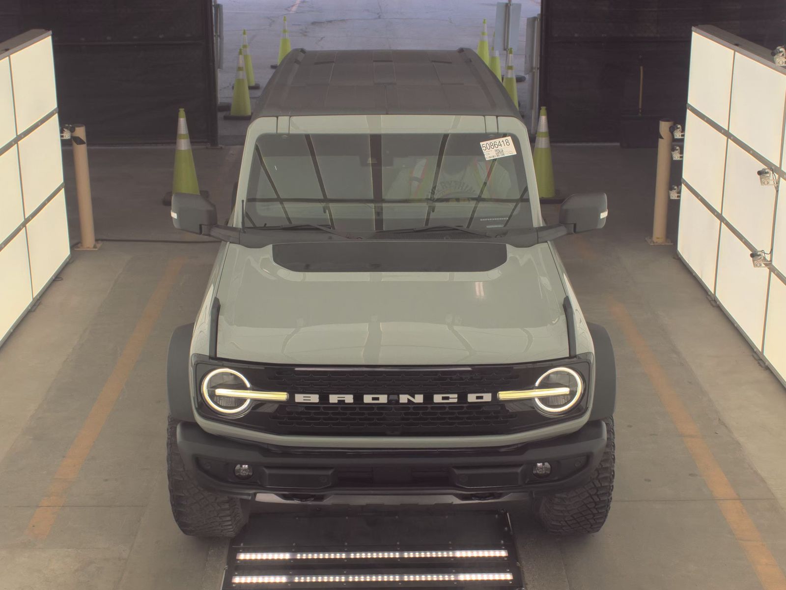 FORD BRONCO - 3