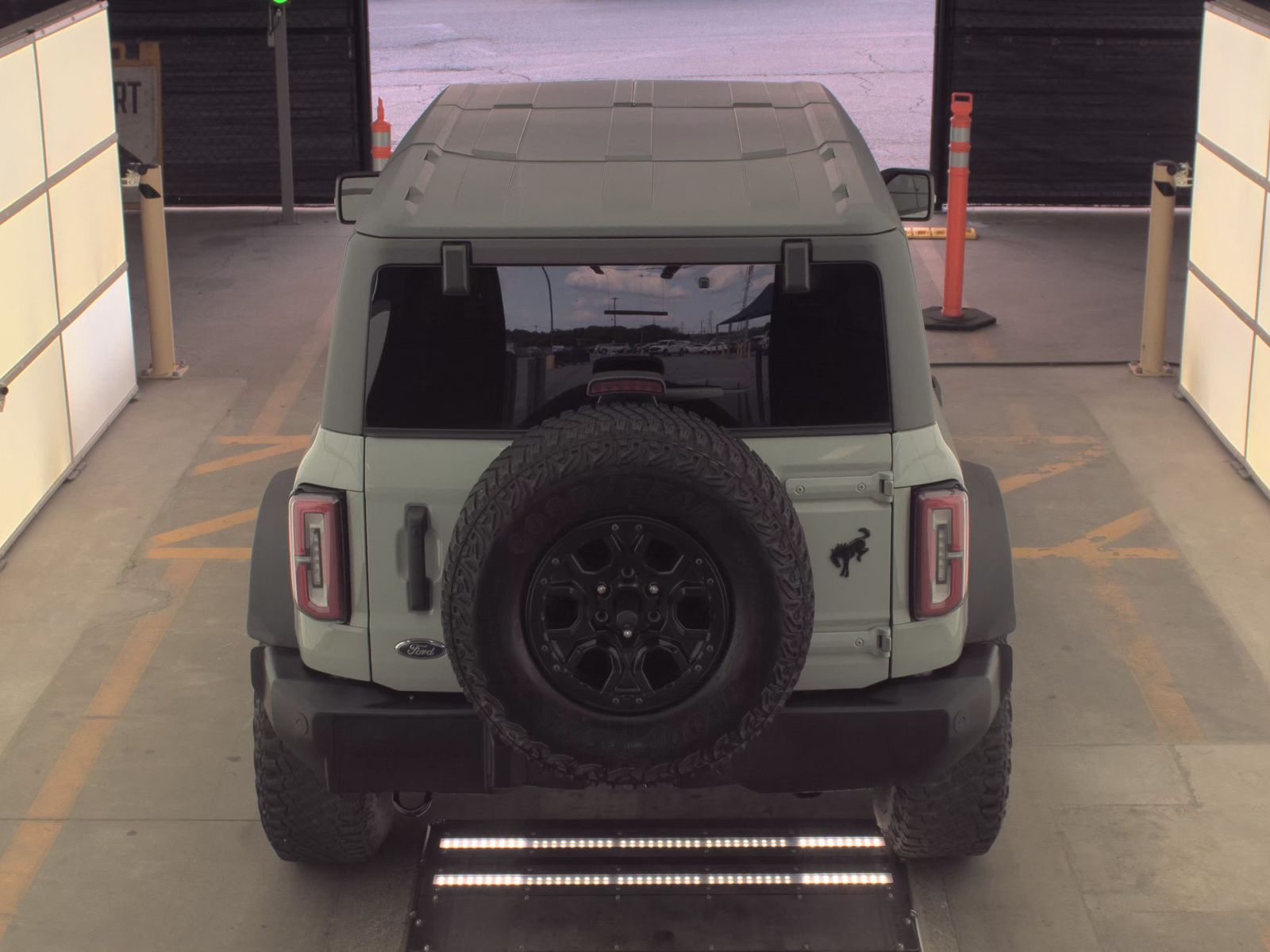FORD BRONCO - 7