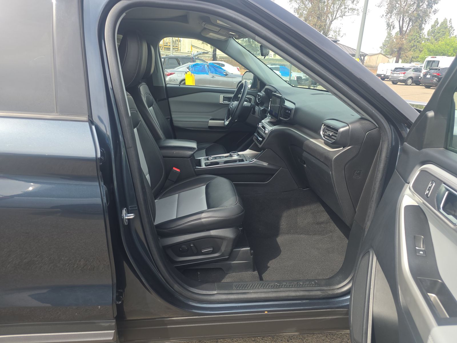 2022 Ford Explorer XLT AWD