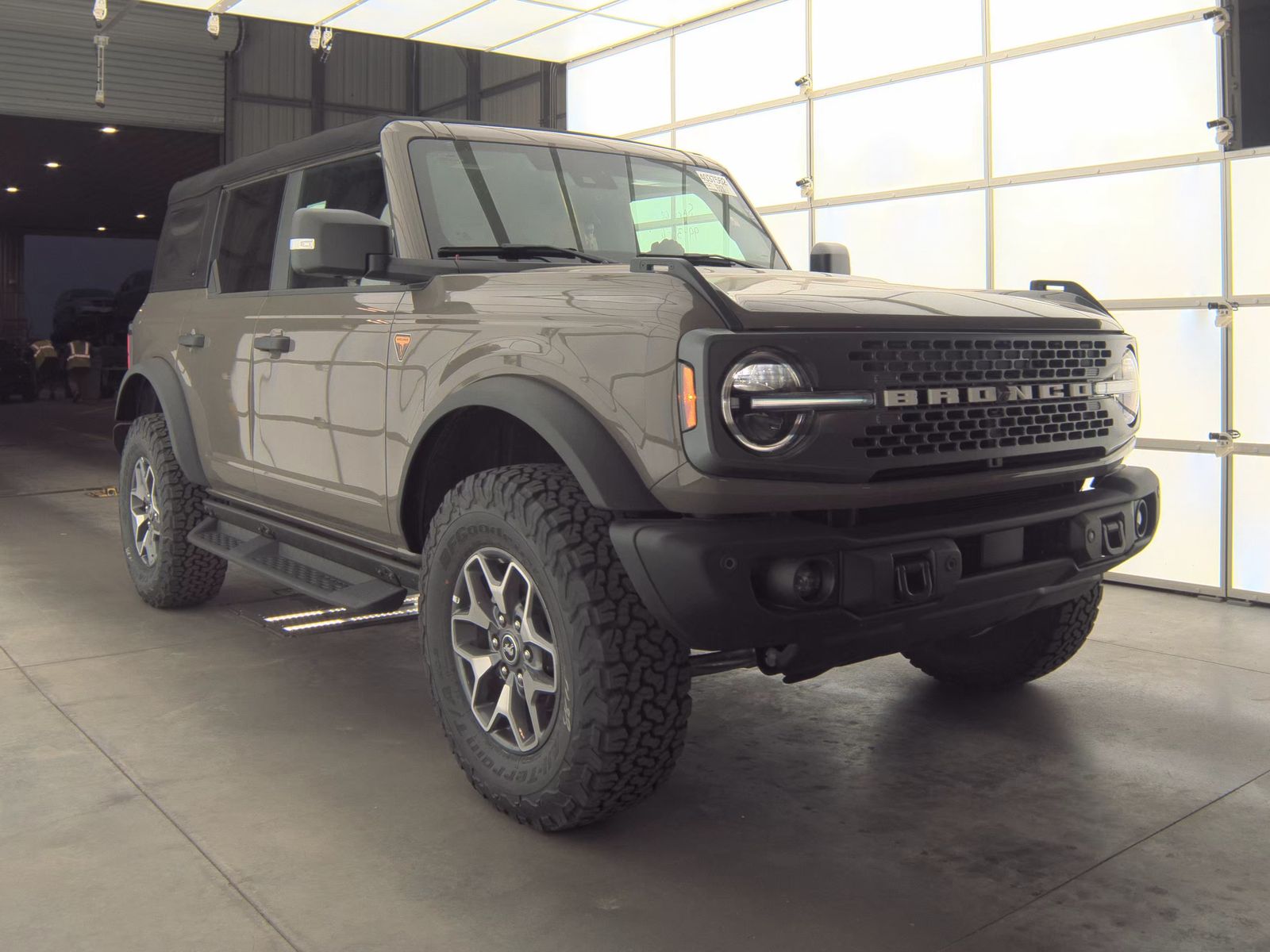 FORD BRONCO - 5