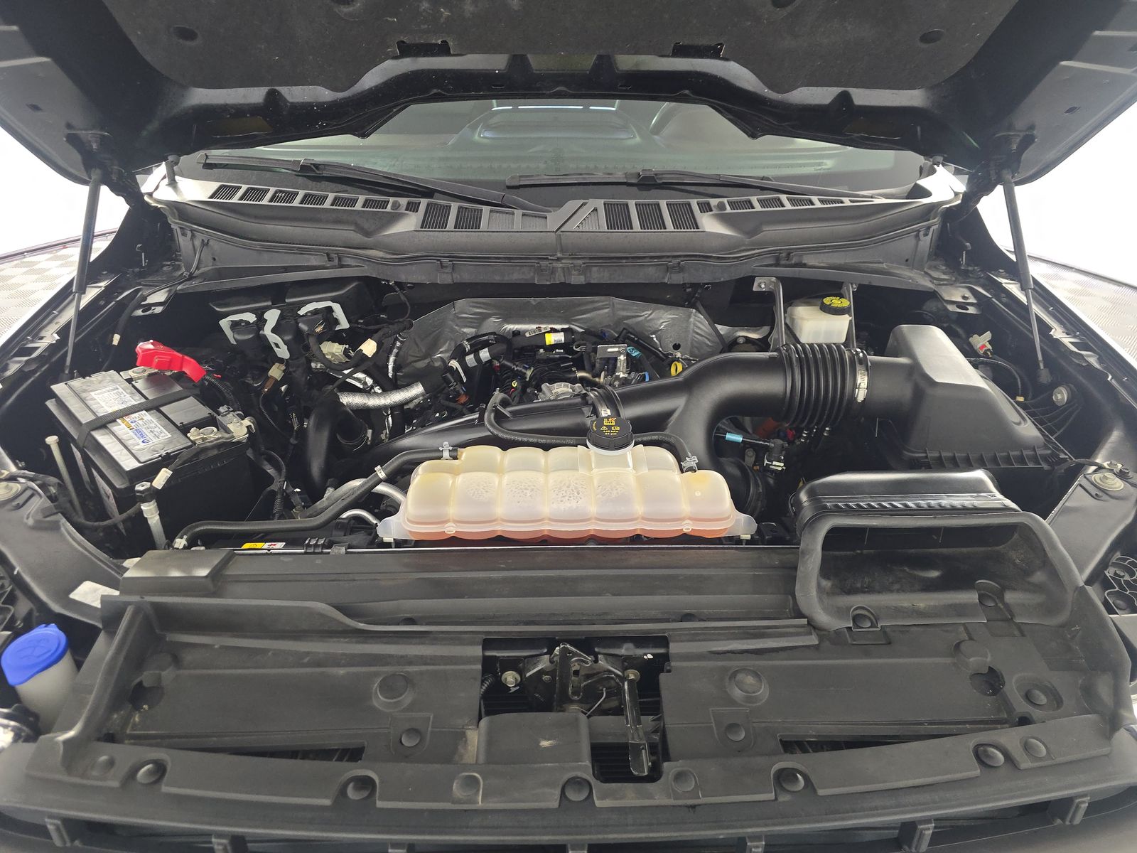 2023 Ford F-150 Lariat AWD