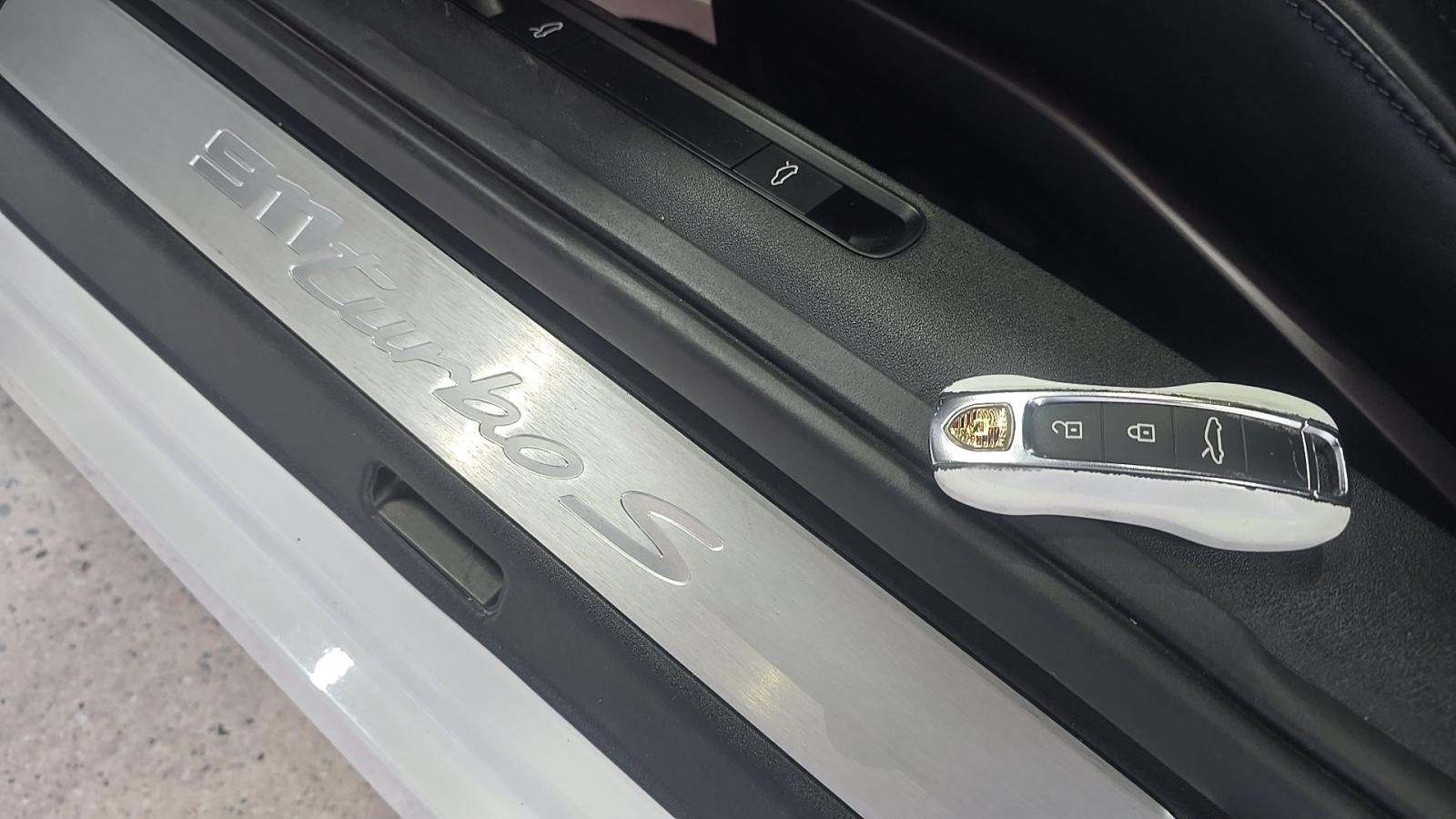 2022 Porsche 911 Turbo S AWD