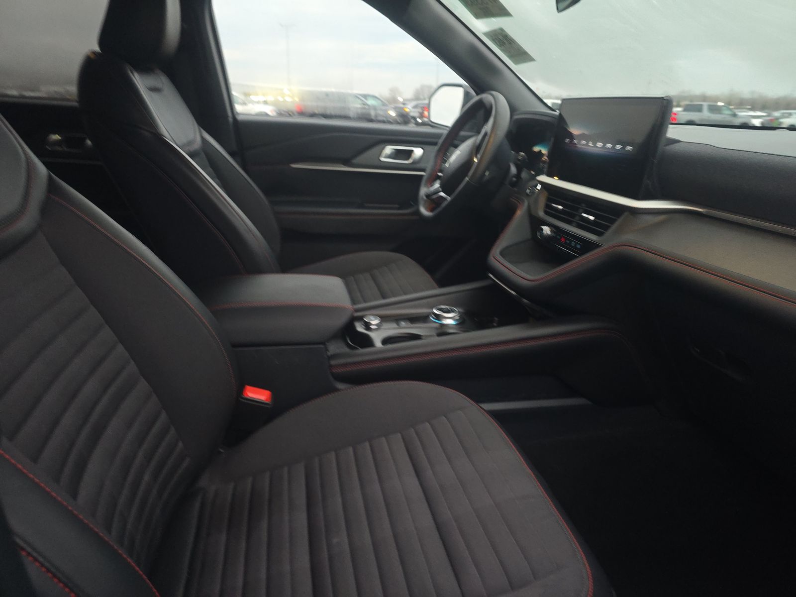 2025 Ford Explorer ST-Line AWD