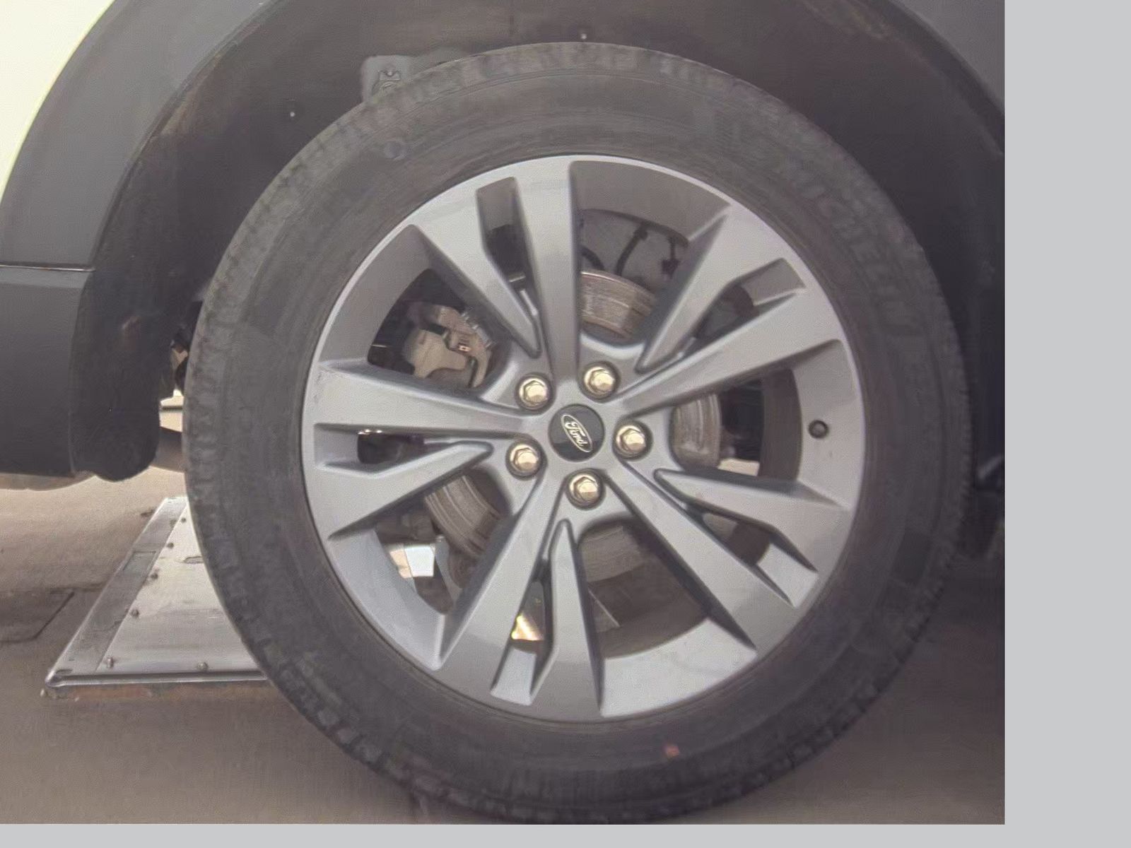 2022 Ford Explorer XLT AWD