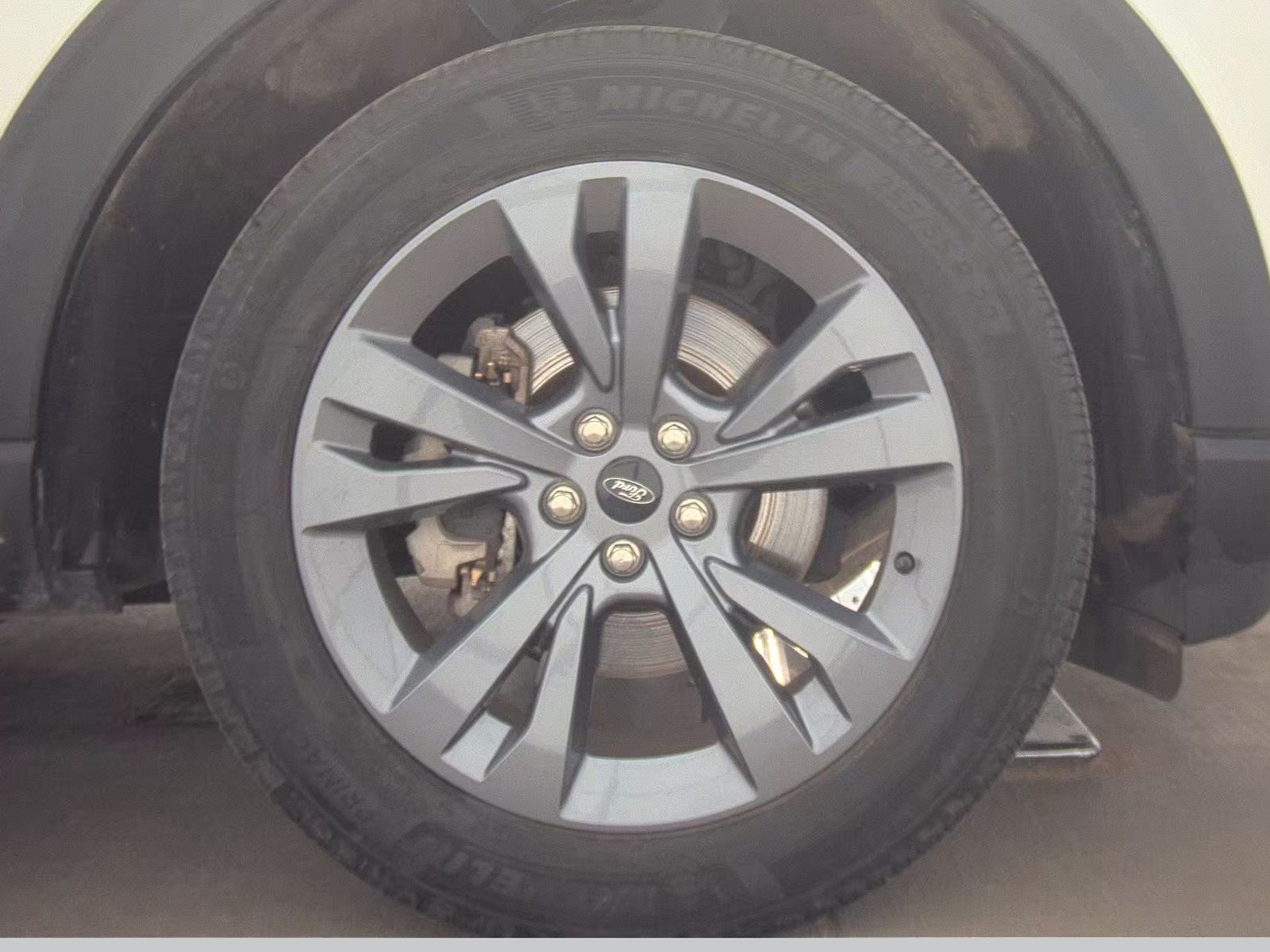 2022 Ford Explorer XLT AWD