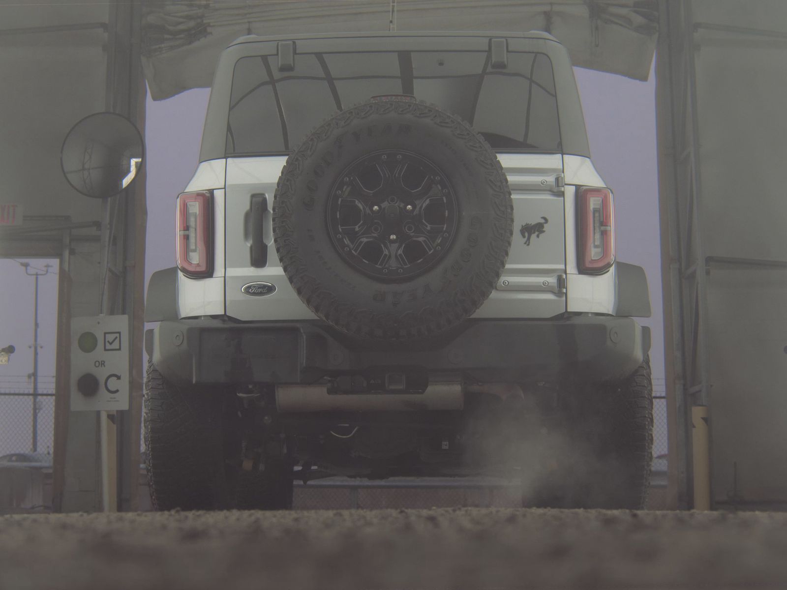 FORD BRONCO - 8