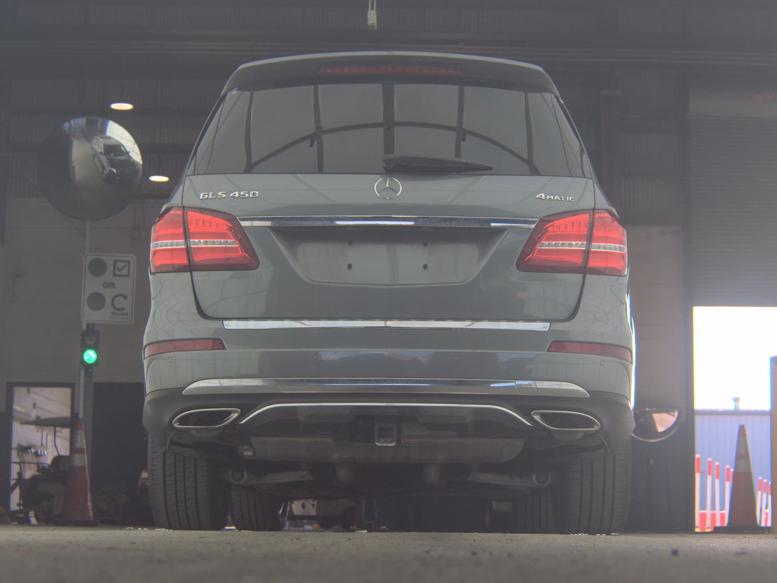 MERCEDES-BENZ GLS - 8