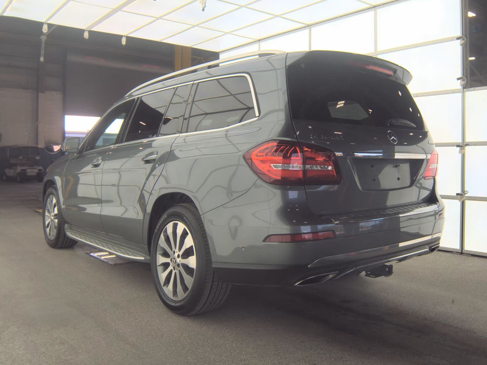 MERCEDES-BENZ GLS - 9