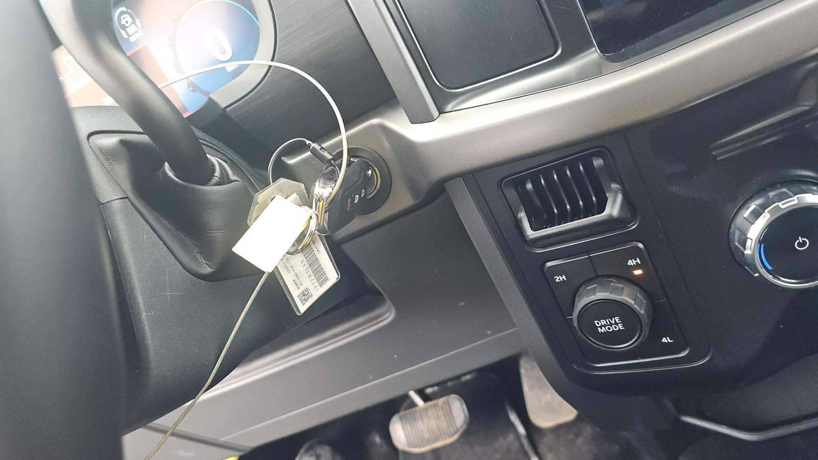 2025 Ford F-150 XLT AWD