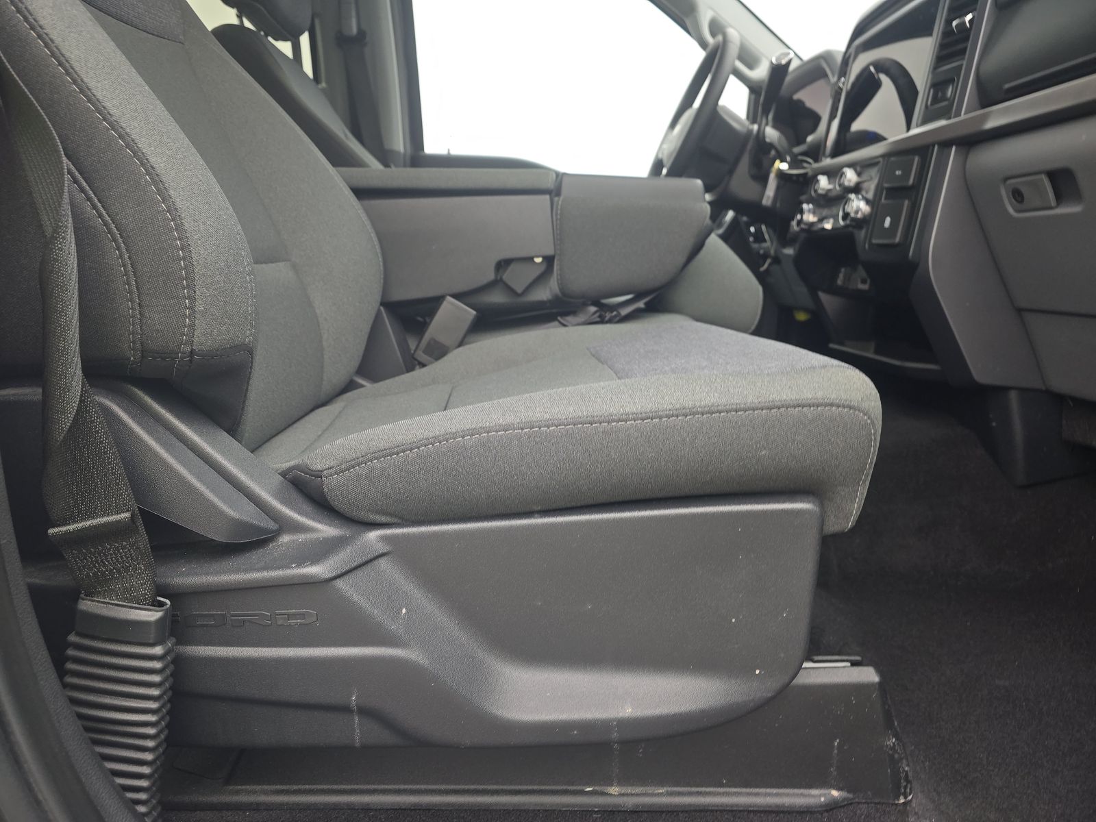 2025 Ford F-150 XLT AWD