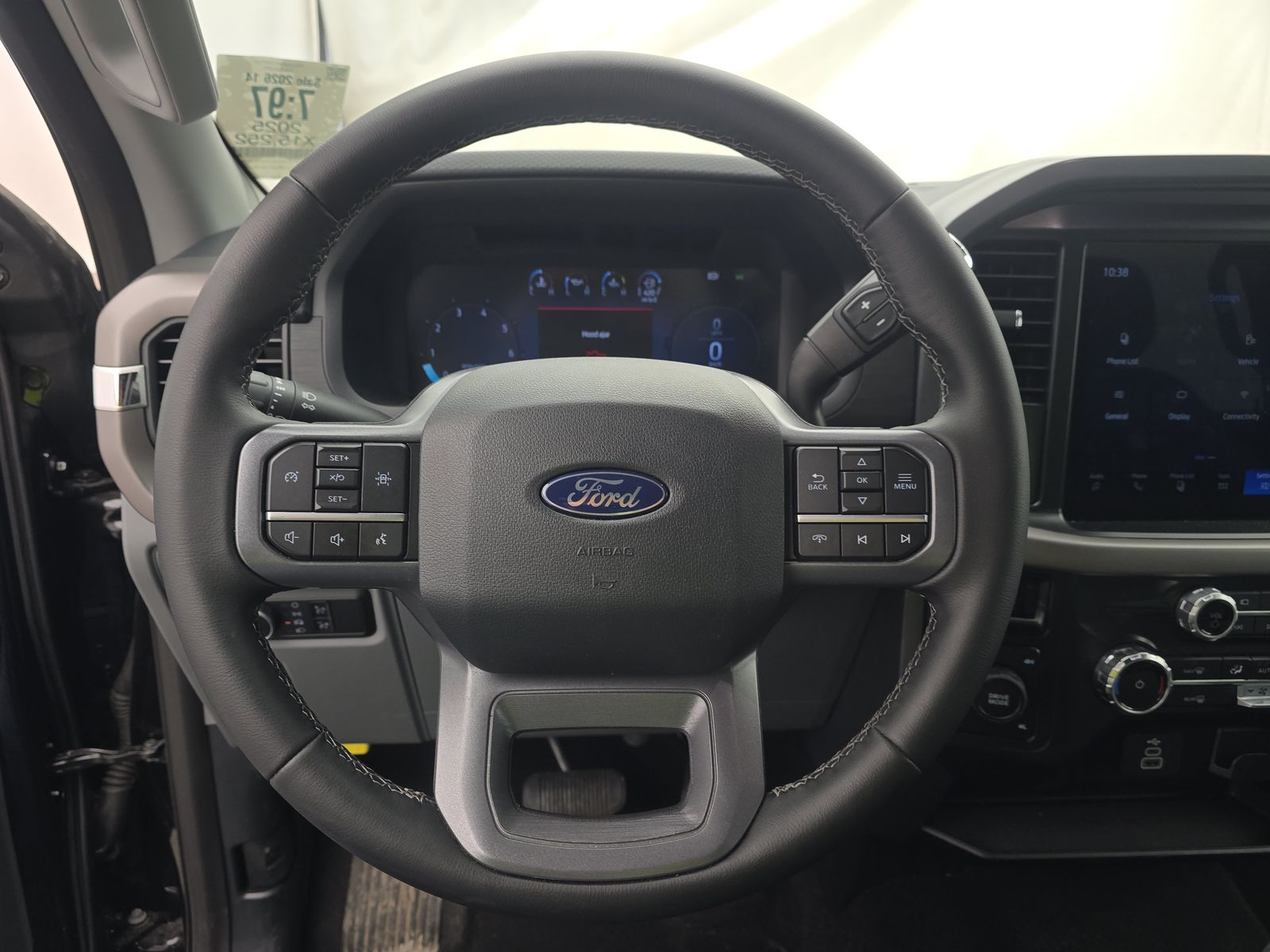 2025 Ford F-150 XLT AWD