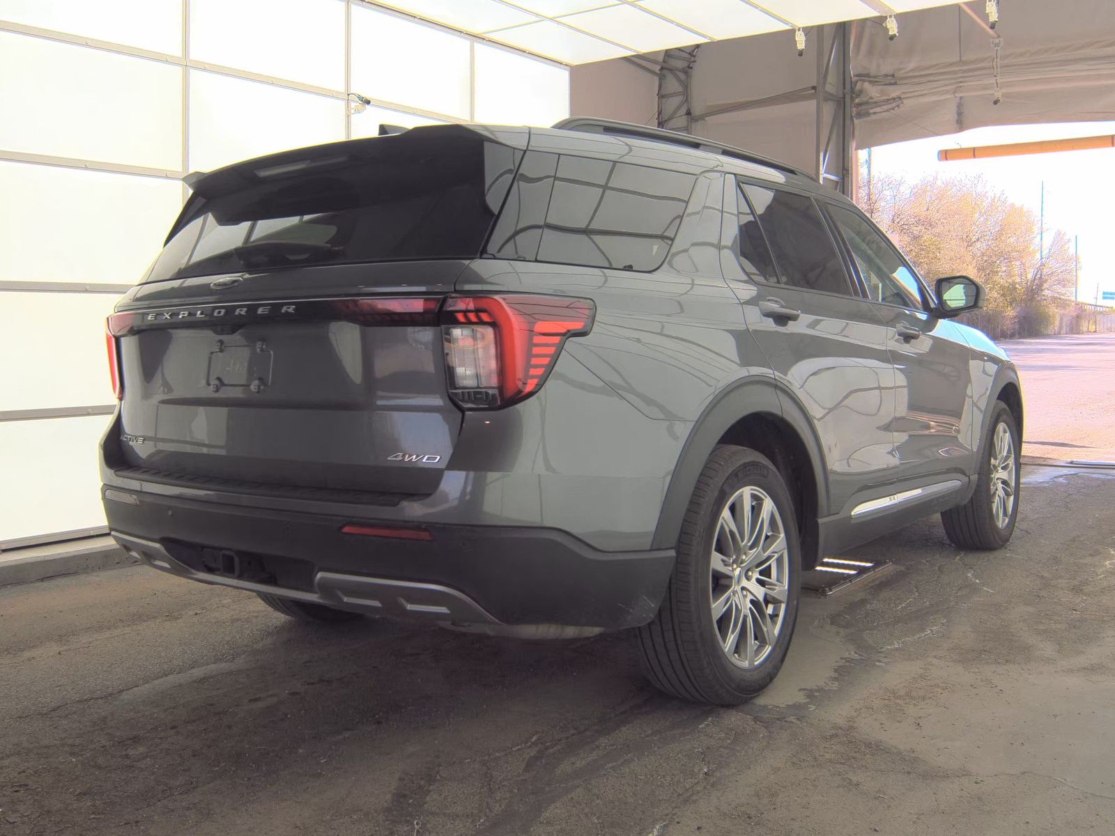 FORD EXPLORER - 6