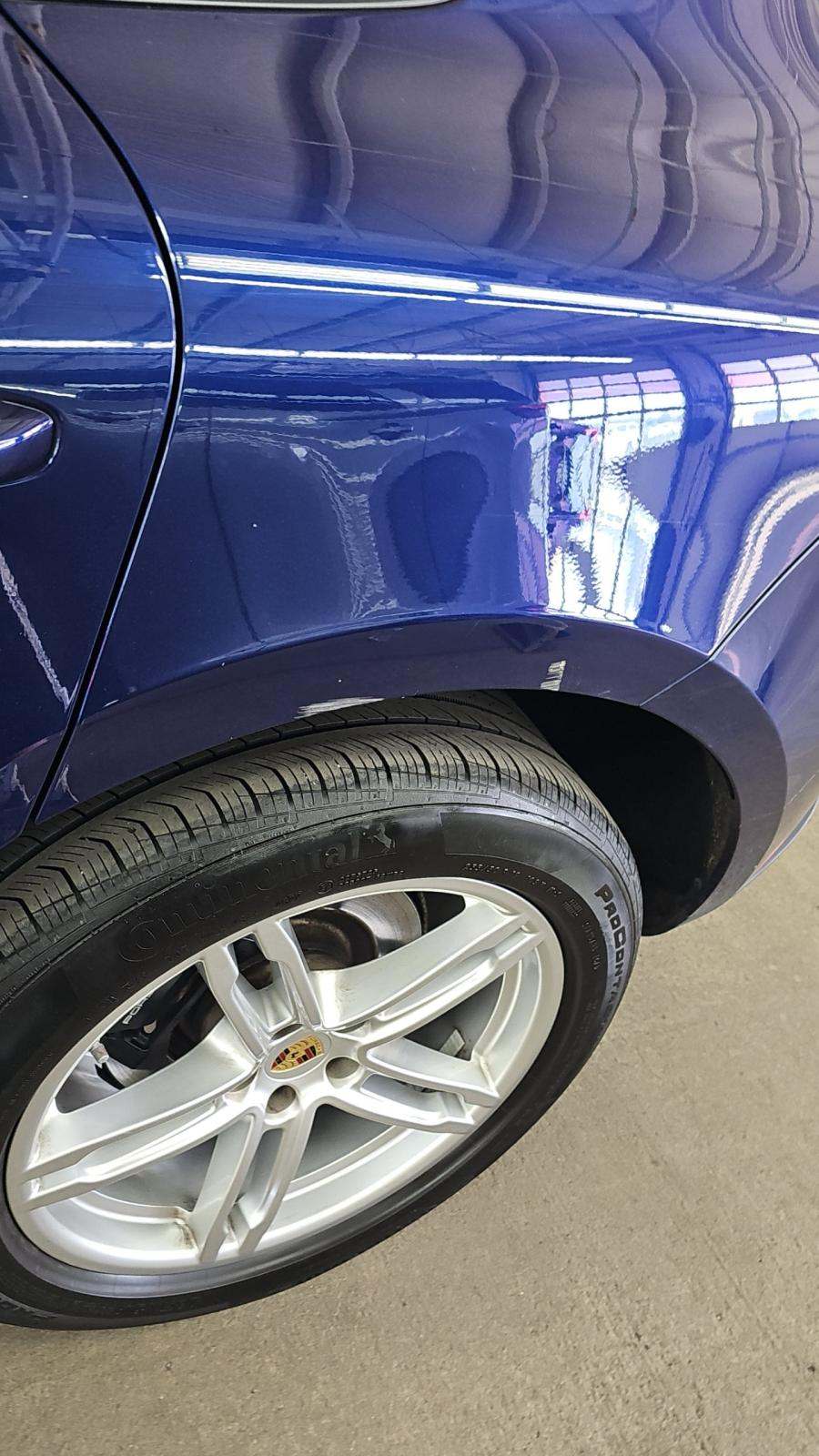 2023 Porsche Macan Base AWD