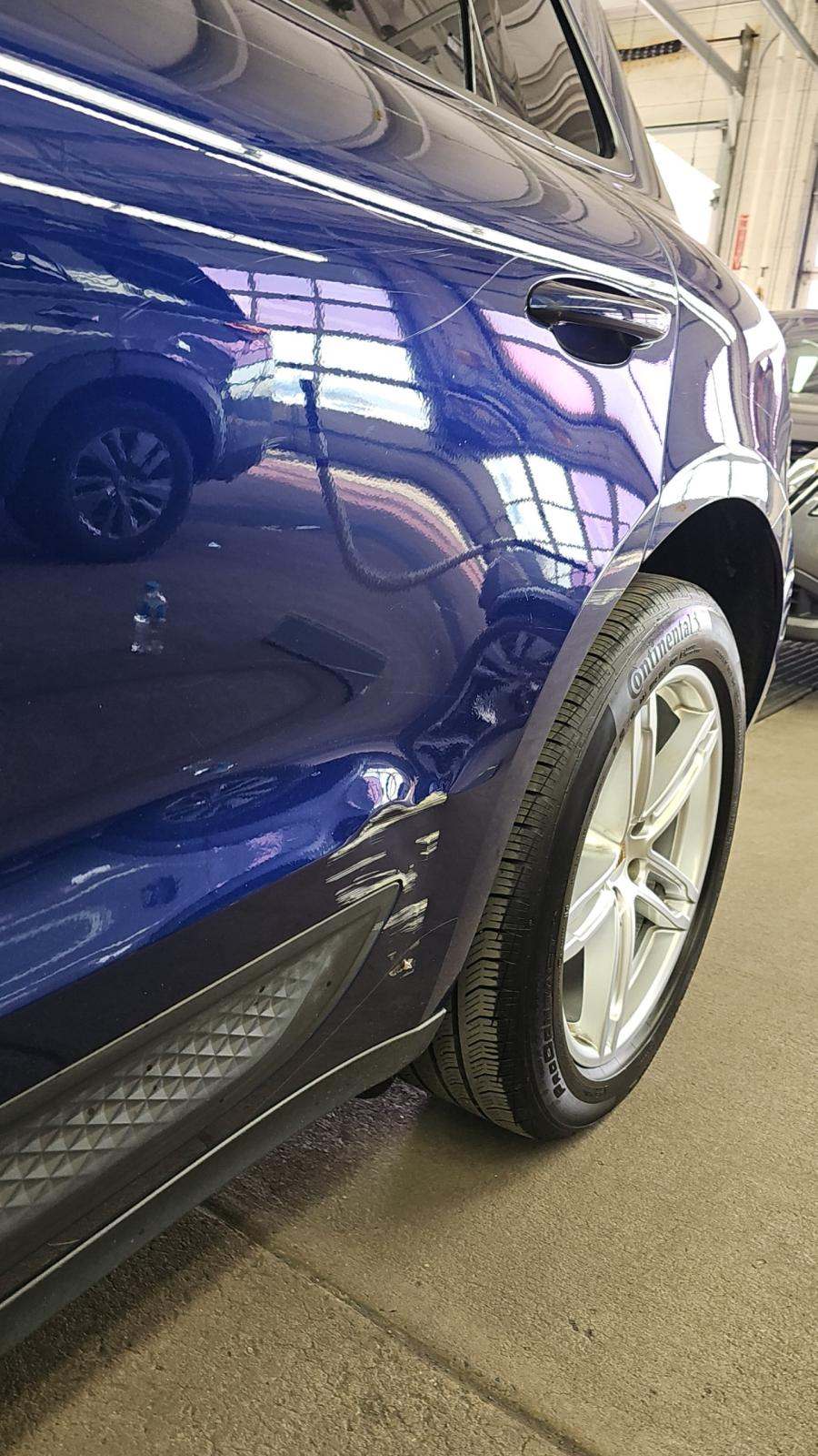 2023 Porsche Macan Base AWD