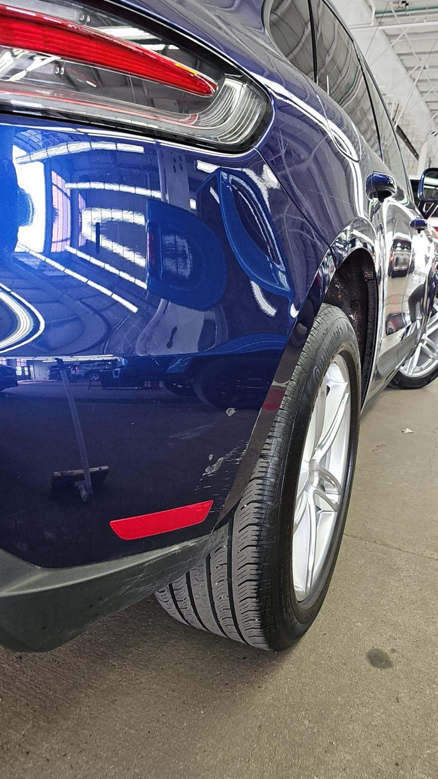 2023 Porsche Macan Base AWD