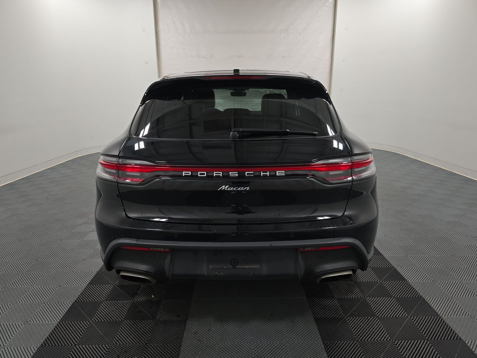 2023 Porsche Macan Base AWD