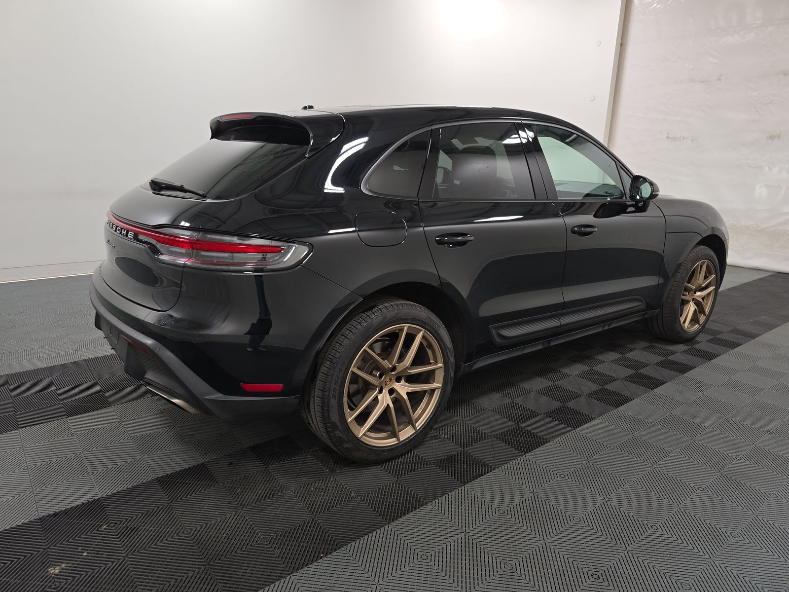 2023 Porsche Macan Base AWD